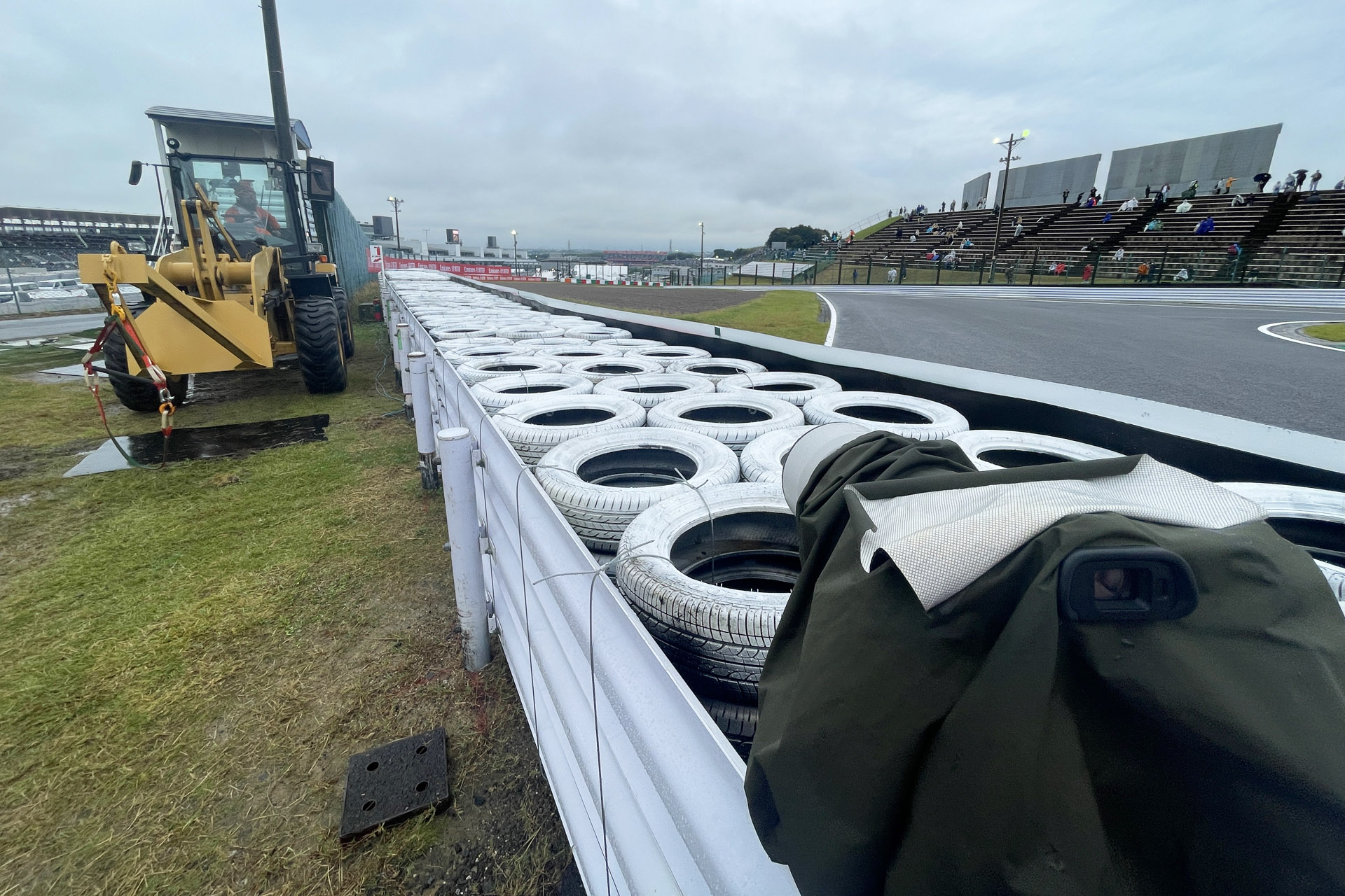 東コースショートカットコース上までガードレールが延長されていた