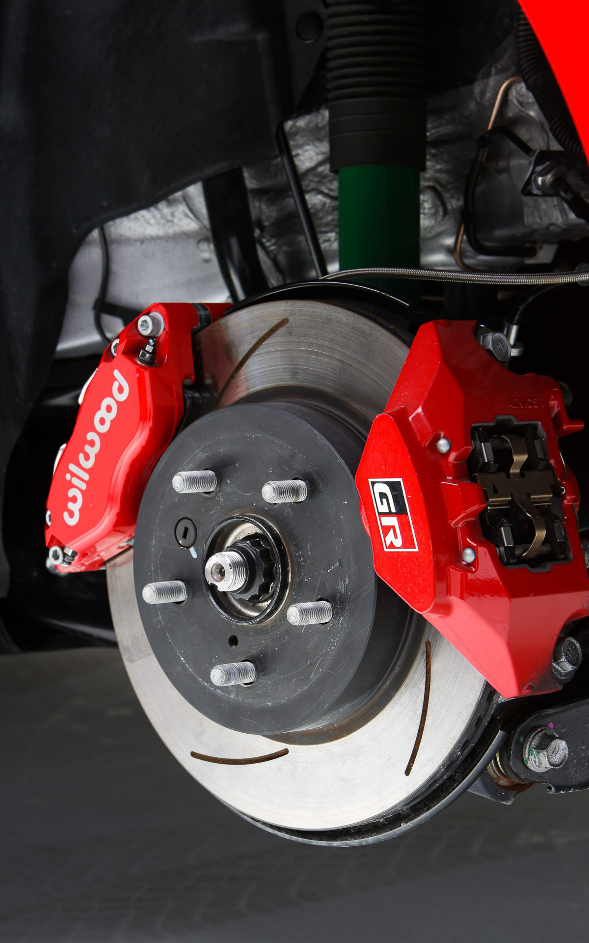 4ピストンアルミ製ブレーキキャリパー