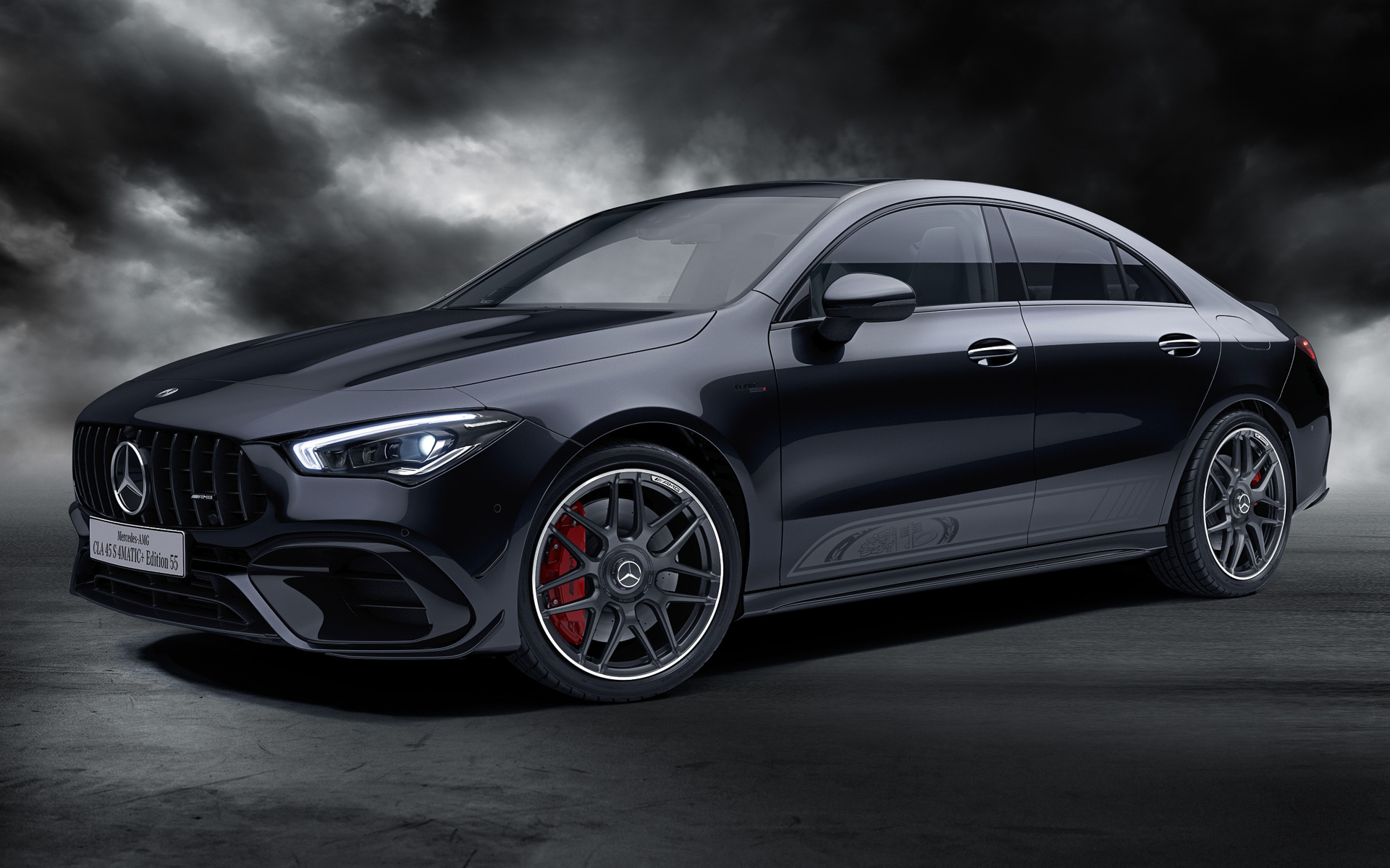 CLA 45 S 4MATIC＋ Edition 55のボディカラーはコスモスブラック（限定30台）