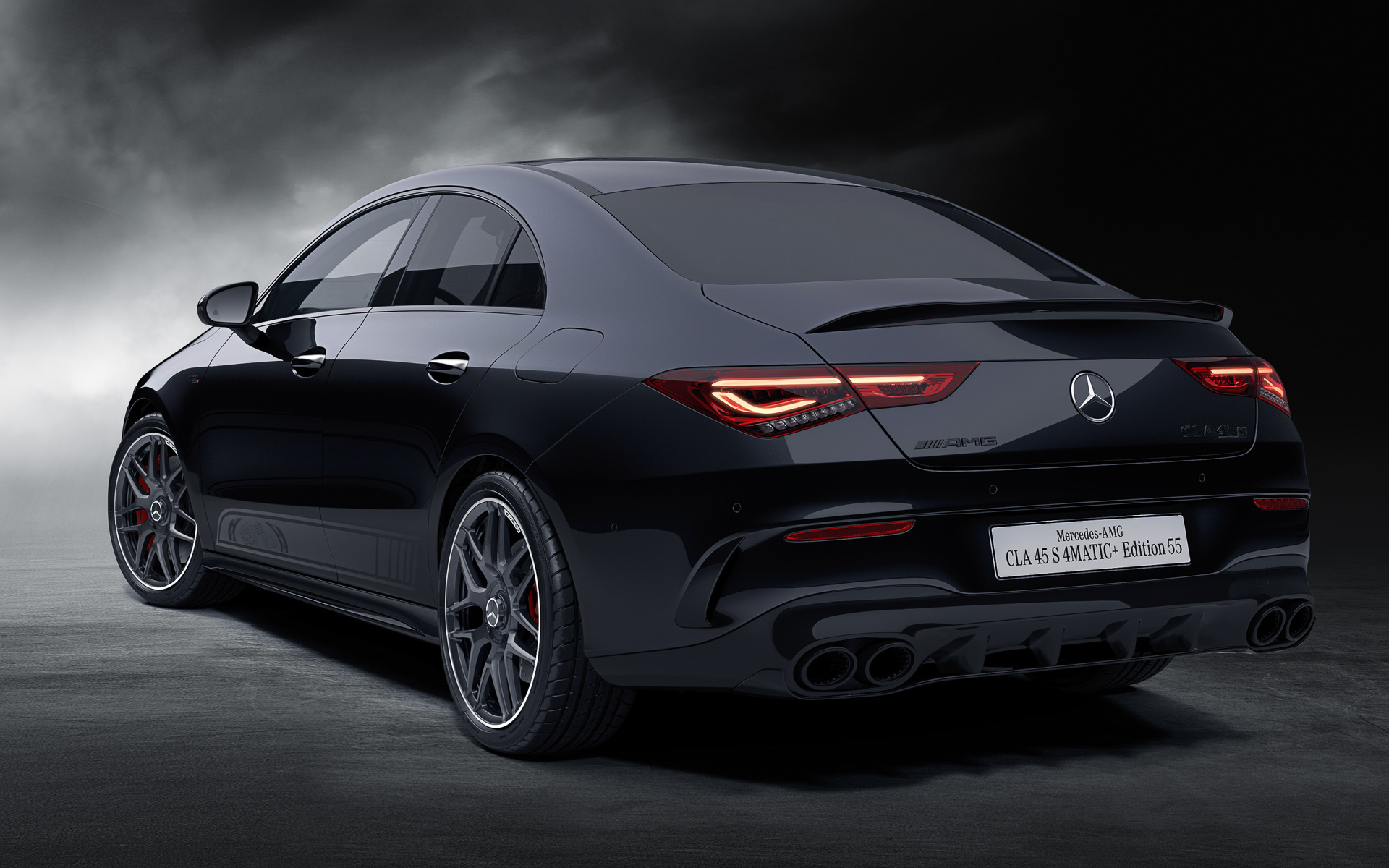 CLA 45 S 4MATIC＋ Edition 55のボディカラーはコスモスブラック（限定30台）