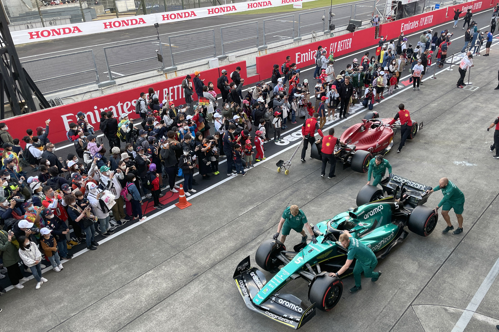 S席ファミリシート限定のファミリーピットウォーク