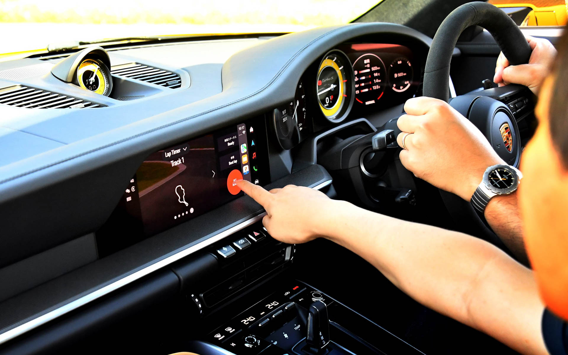 GPSによって走行データを記録・分析できるアプリを活用しながら、マンツーマンの指導が受けられる