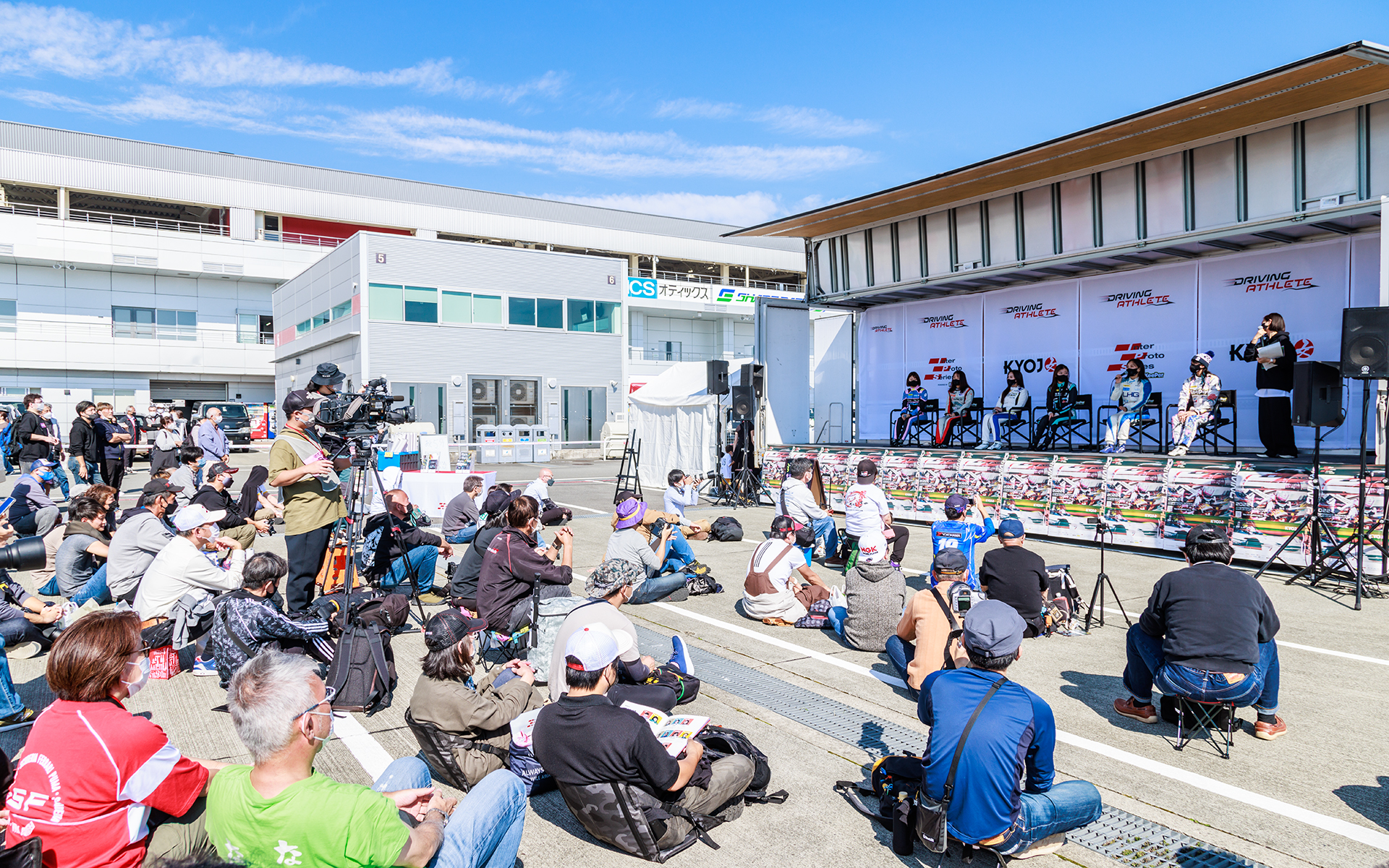 お客さんとの触れ合いも久しぶり