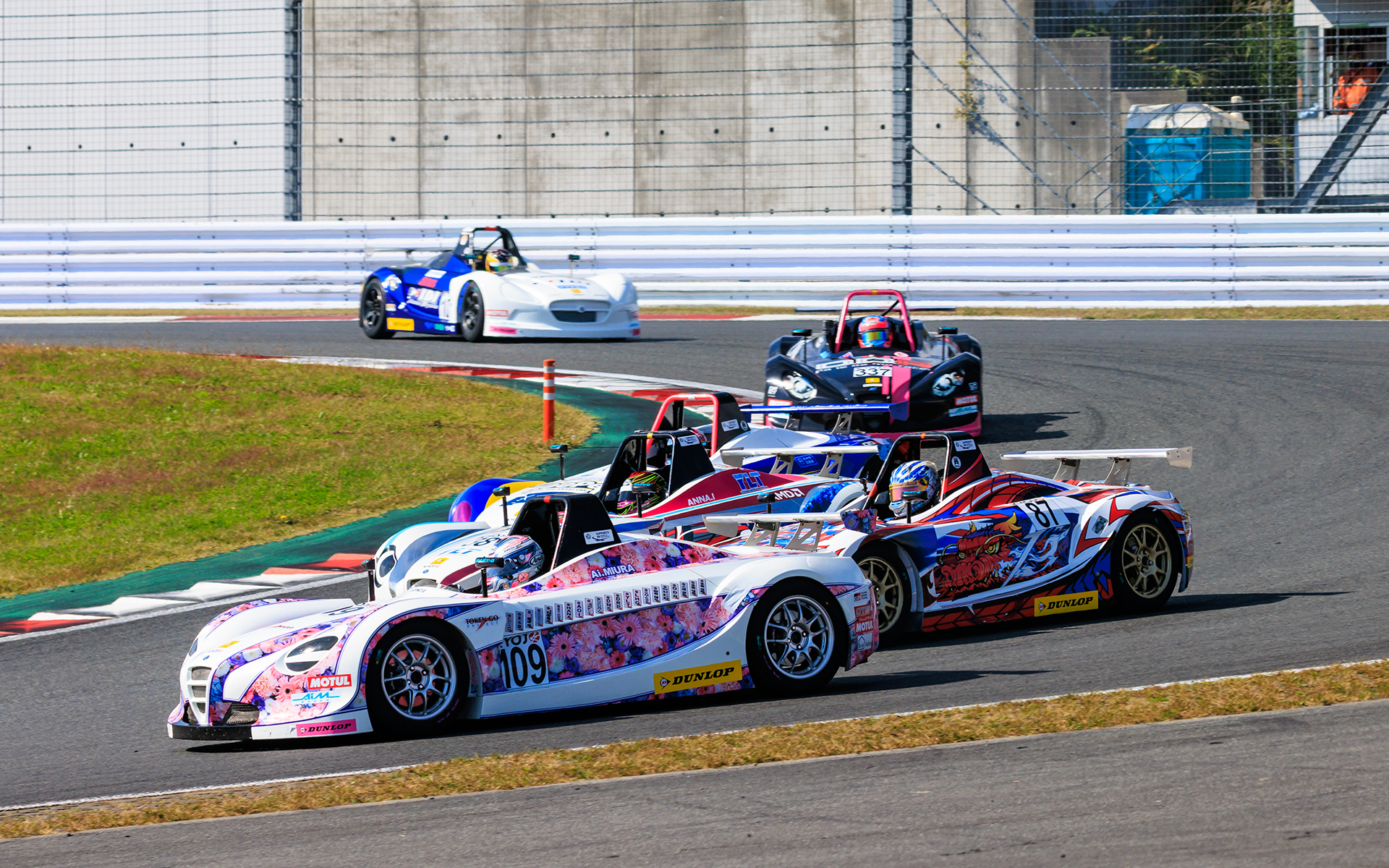 激しいポジション争いが繰り広げられた