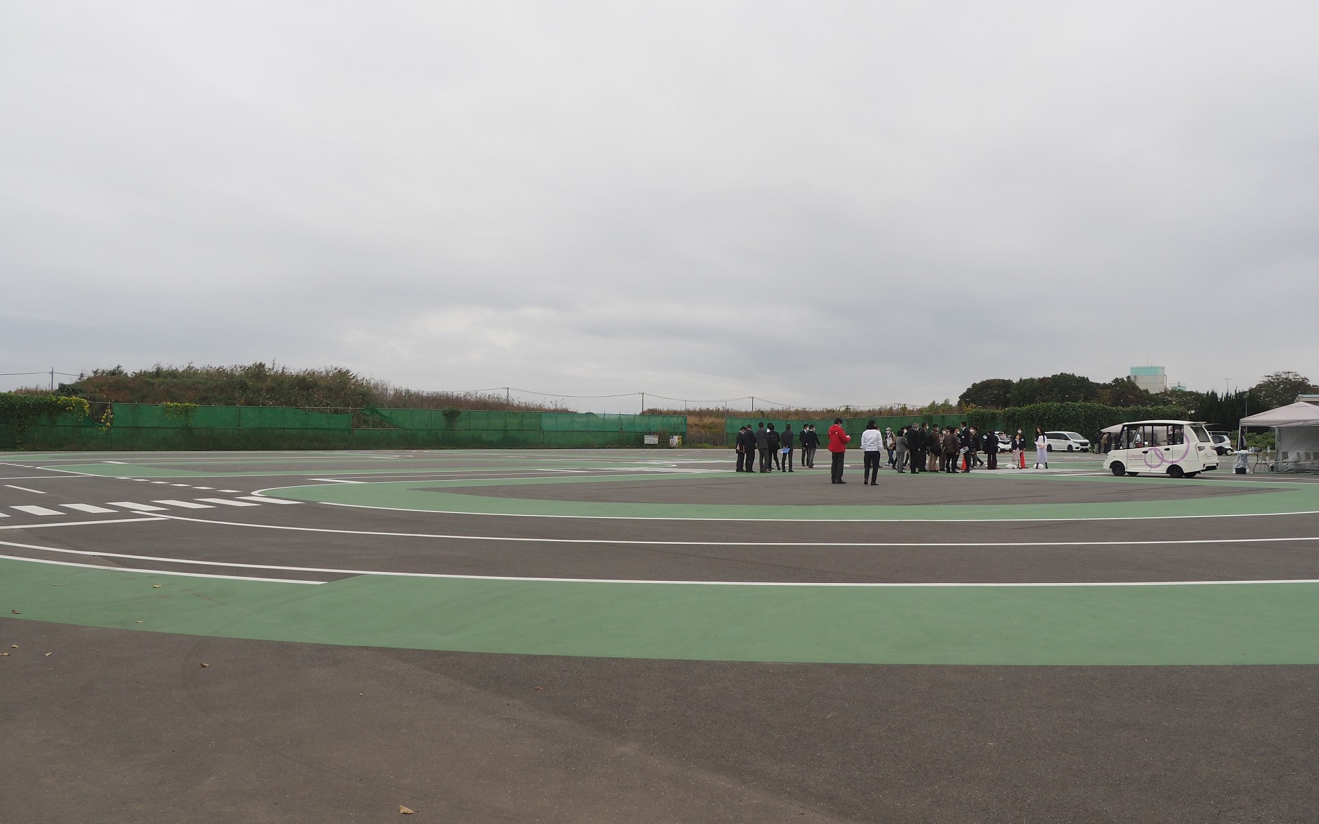 こちらが常総市が本田技術研究所に提供したAIモビリティパーク紫峰。自動車教習所のコースに似た感じだ