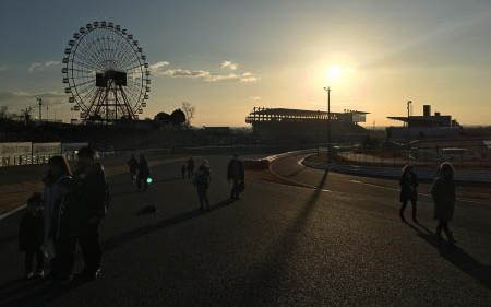 鈴鹿サーキットホテル宿泊者限定イベントとして「初日の出コースウォーク」「年末年始ナイトイベント」を開催