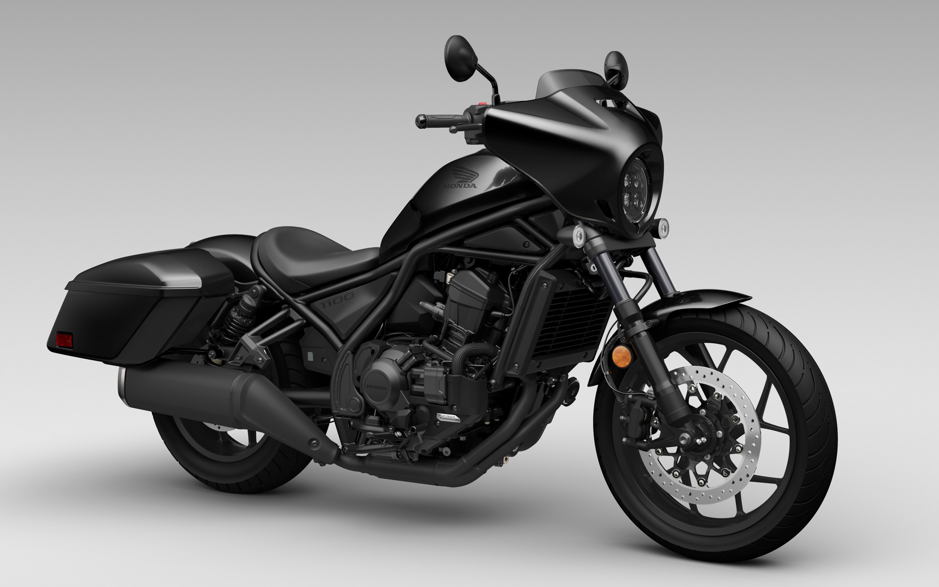 写真は「EICMA 2022」で公開された「CMX1100T Rebel」