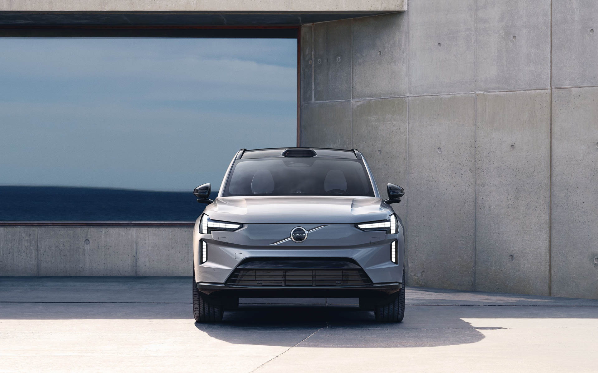 カメラ、レーダー、LiDAR（ライダー）などを搭載