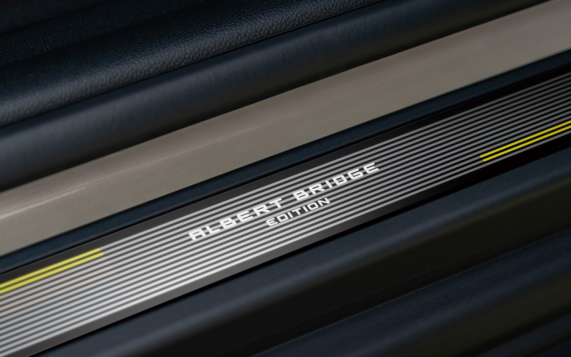 専用ドアシルプレート