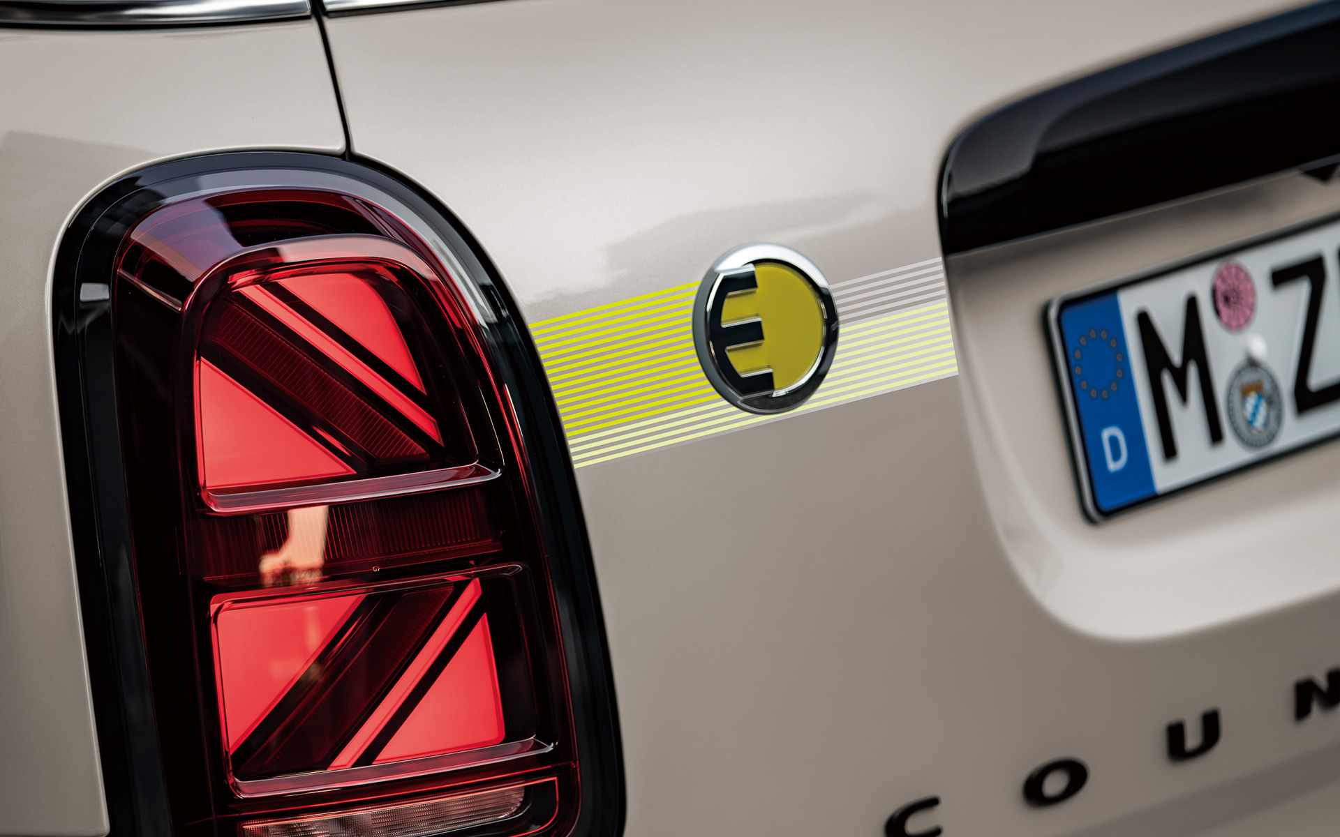 専用エクステリアステッカー（リアゲート）