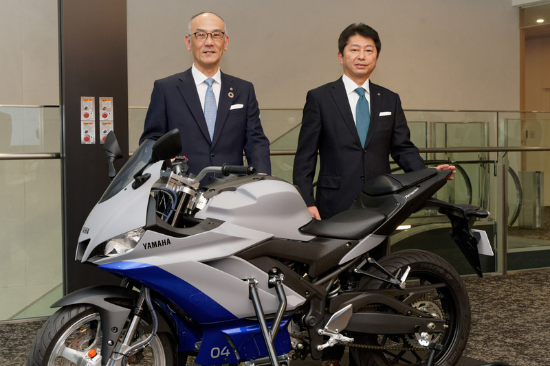 ヤマハ、サス連動のアダプティブクルーズコントロール搭載車、「立ち