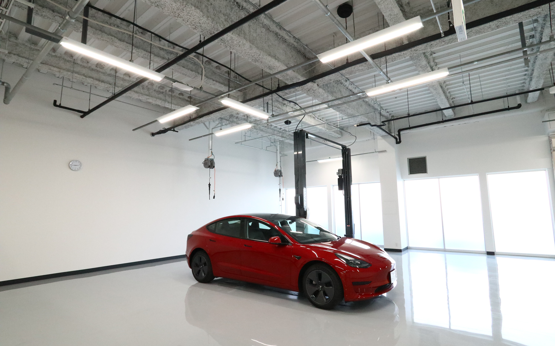 さらに出口に近いスペースにもリフトがある