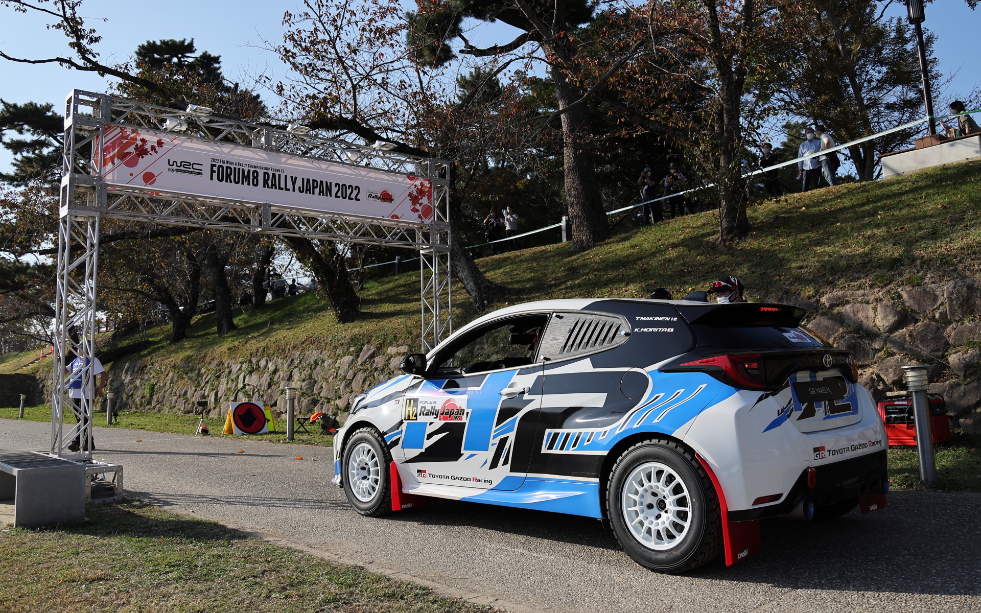 スタートを待つ水素GRヤリス