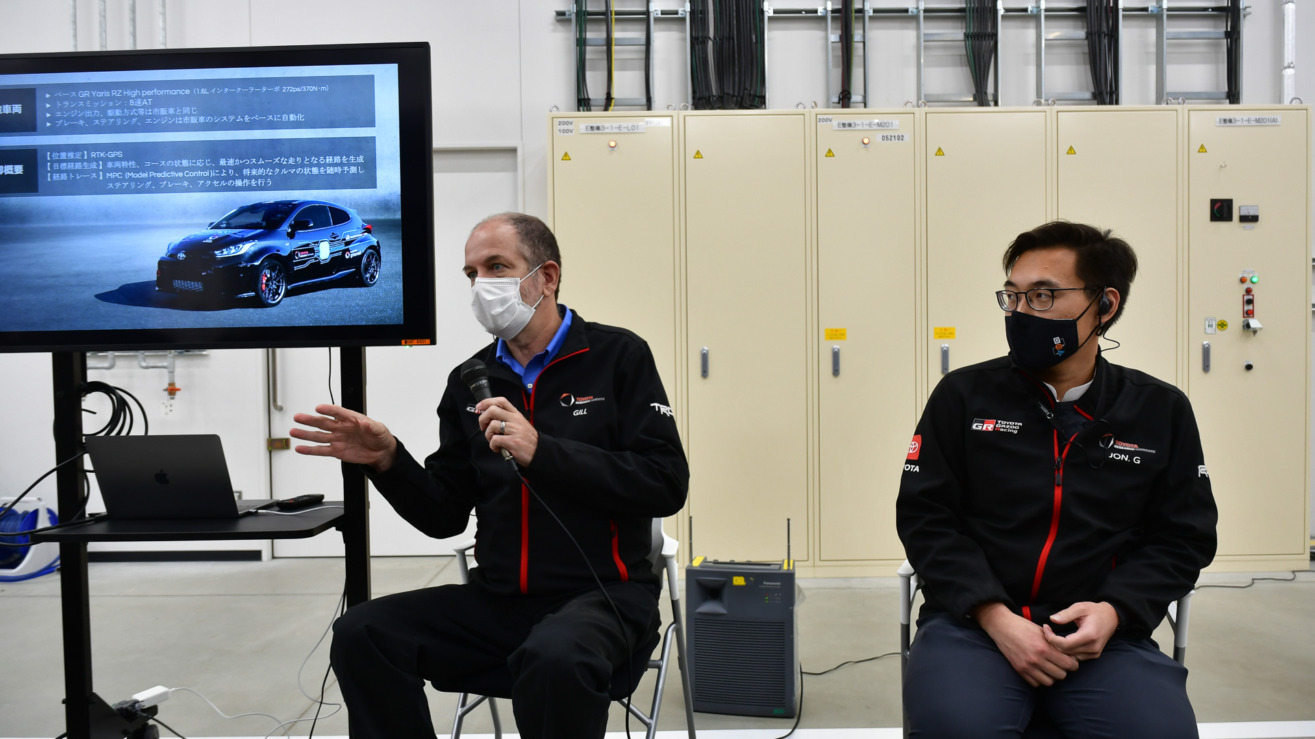 TRI ギル・プラットCEO（左）とジョナサン・ゴウ氏（右）