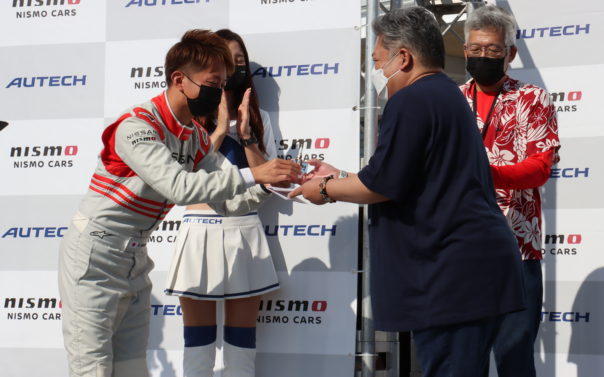 遠来賞（北東方面）の受賞者は北海道 札幌から来場した「工場長」さん。「エクストレイル AUTECH」で木曜日の夜に出発し、自走して会場入りしたとのこと