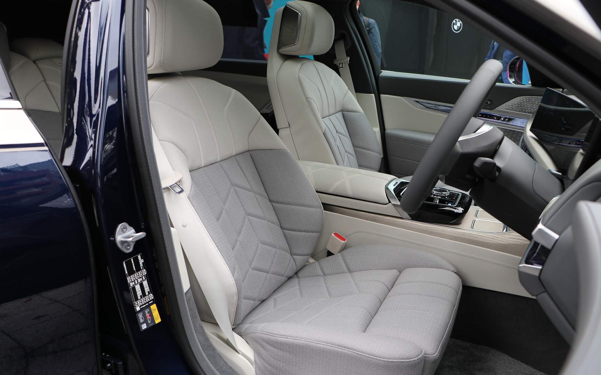 コンビネーションシートの前席