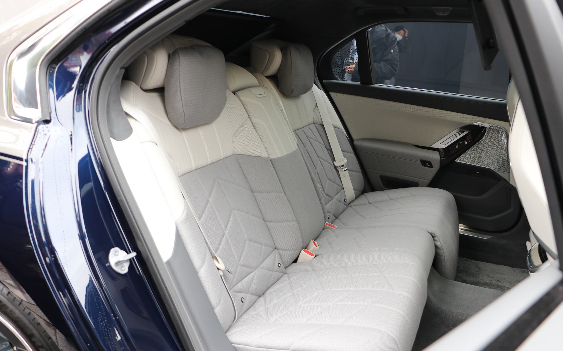 コンビネーションシートの後席