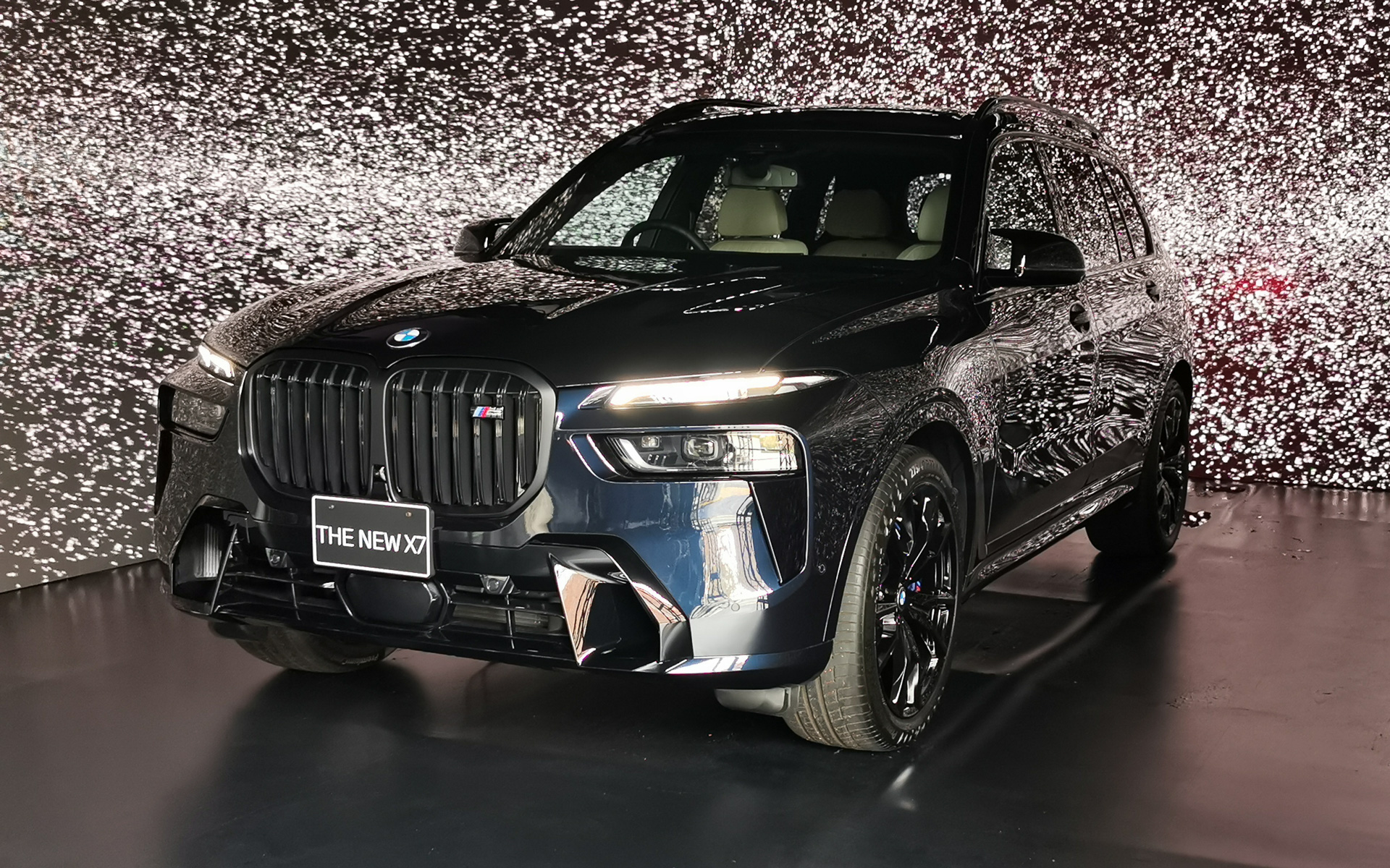 3列シートのフルサイズSUVモデルの「X7」がマイチェンした