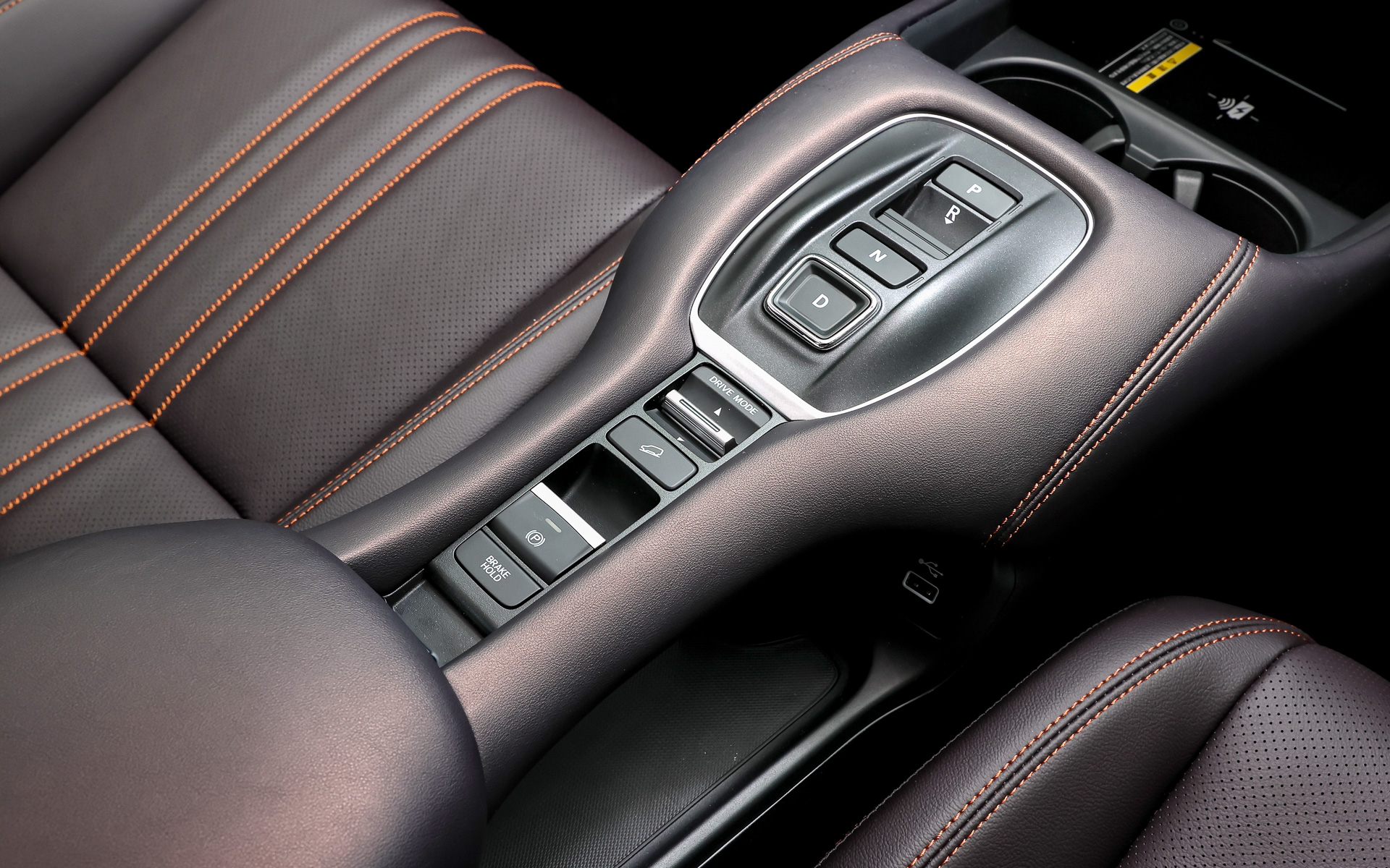 ハイブリッドモデルはシフトボタン