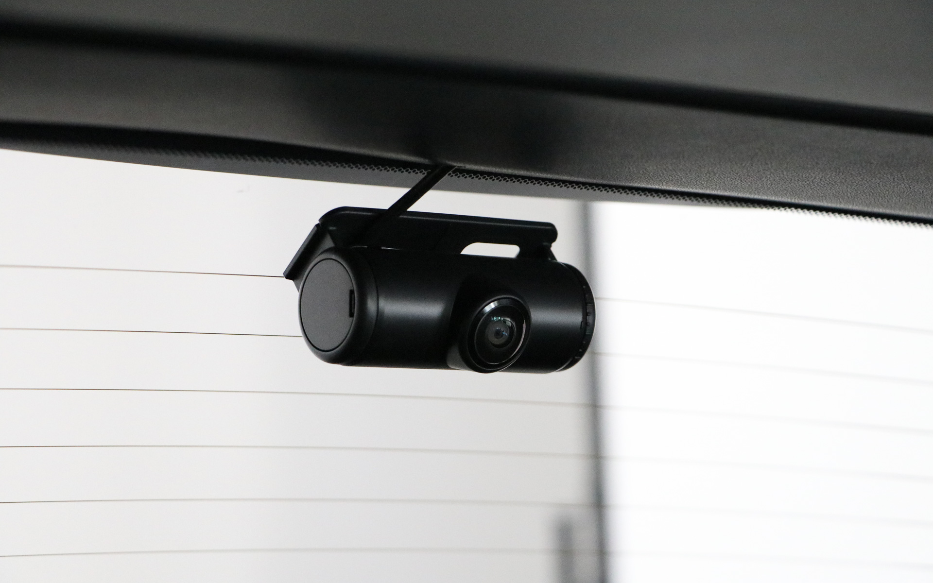 ドライブレコーダー前後車内3カメラセット/ナビ・スマートフォン連動タイプ（6万7100円）