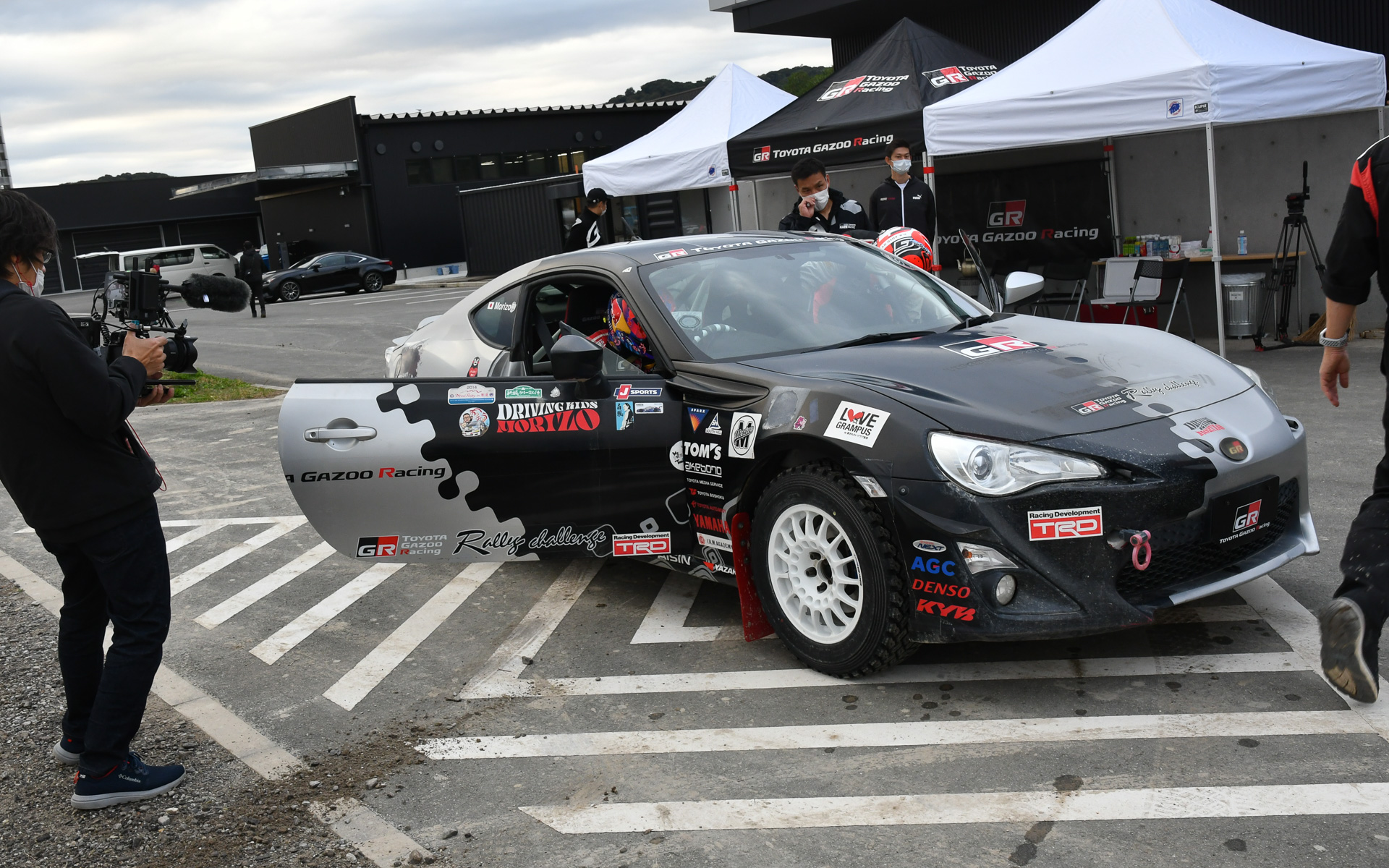 後半戦は86で。モリゾウ選手の愛車で、モリゾウ2号車