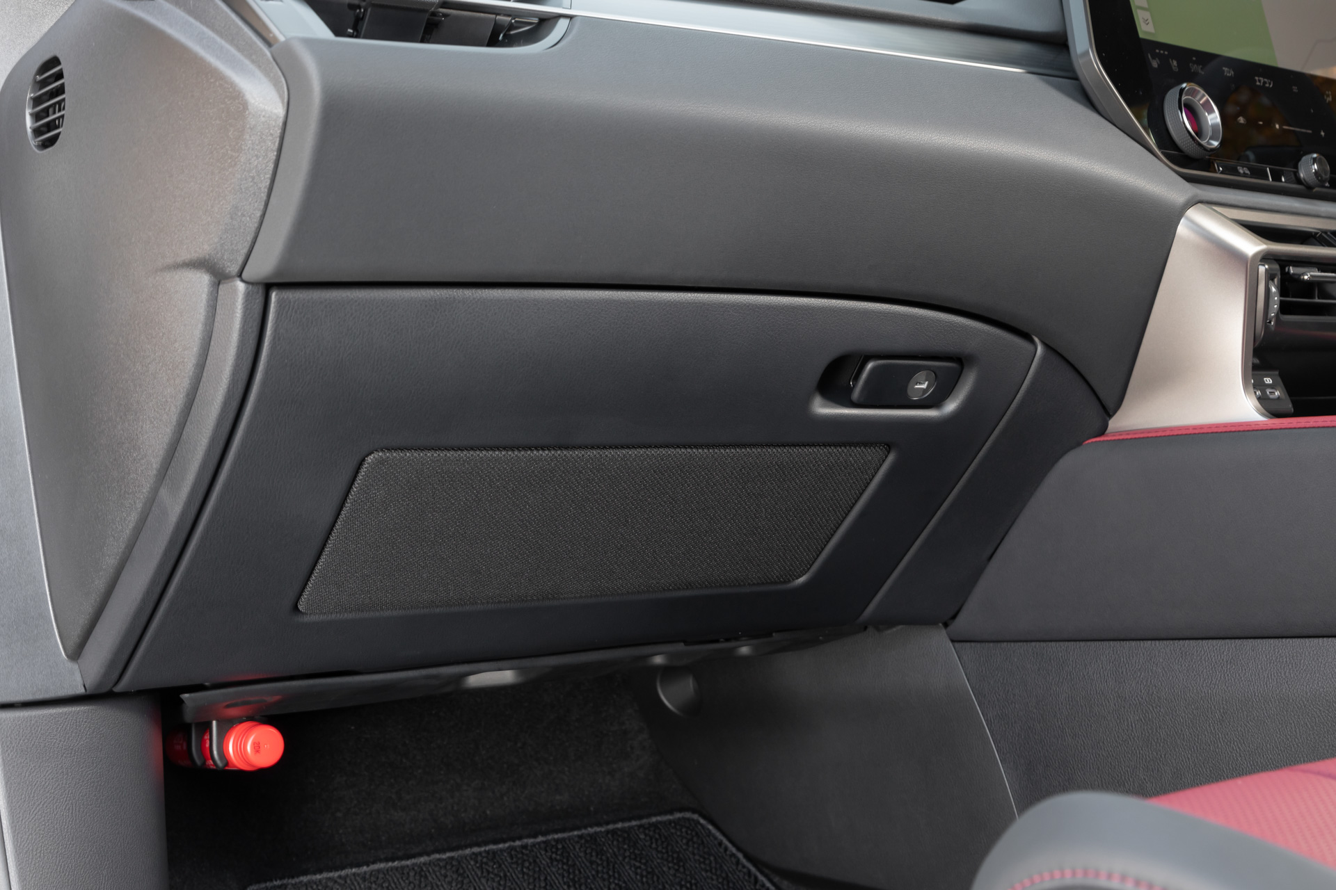 輻射ヒーター(助手席)