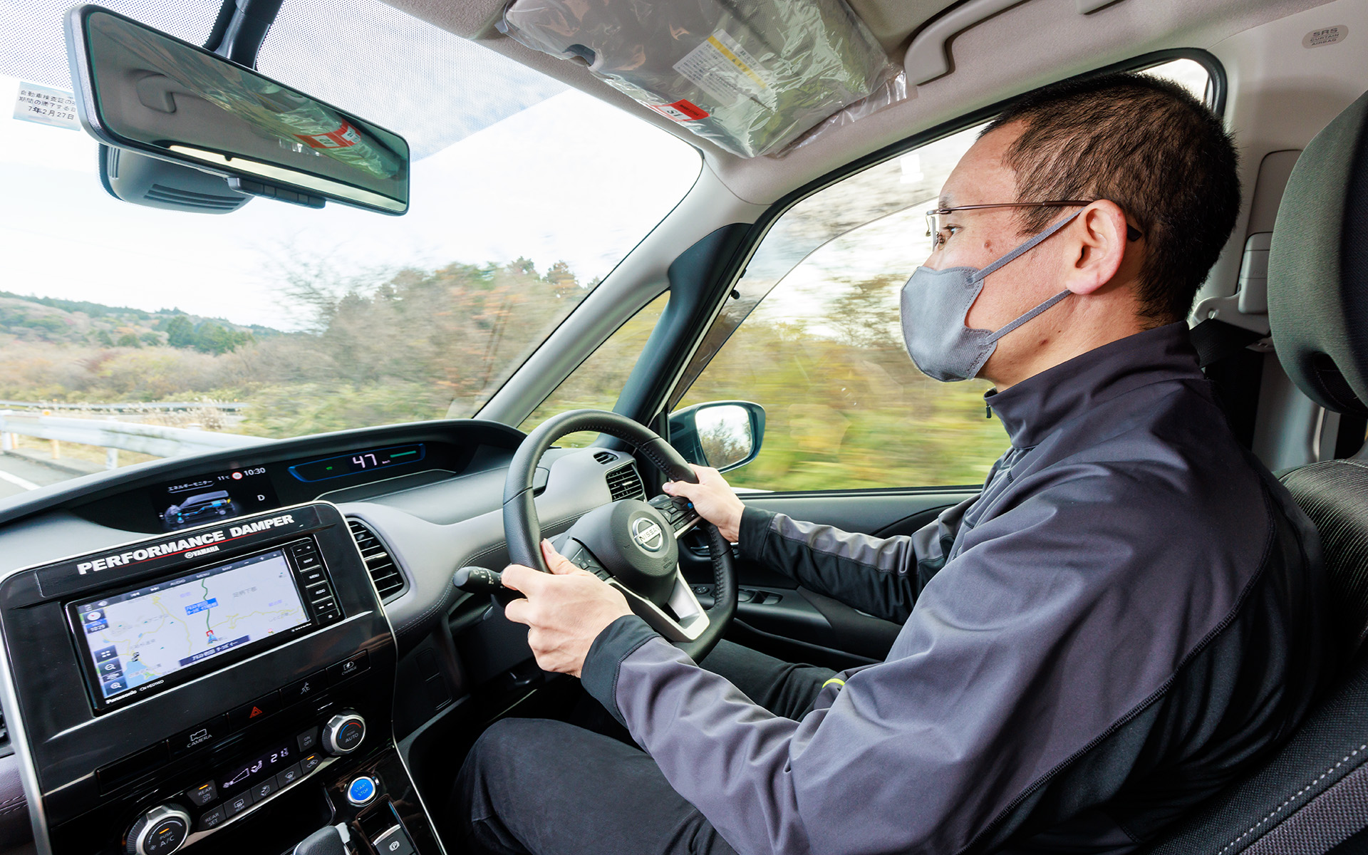 ハンドルやシートから伝わってくる振動も低減