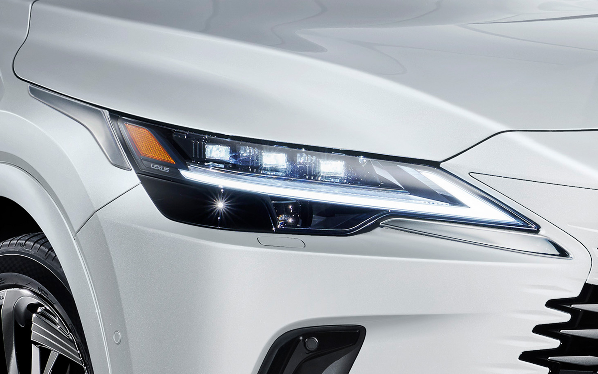 ヘッドランプシグネチャークローム（5万2800円）