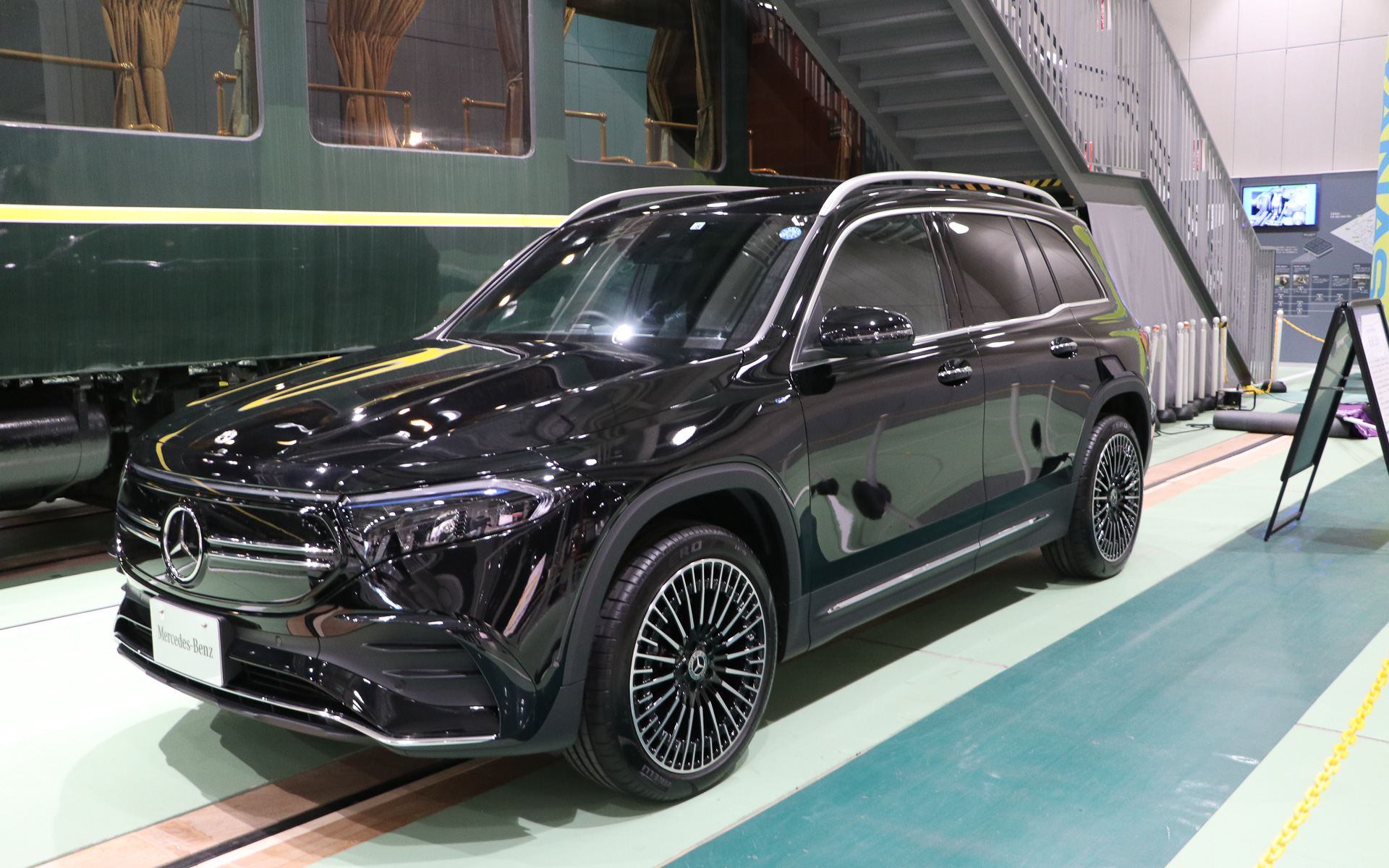 2022年式 メルセデス・ベンツ EQB 250