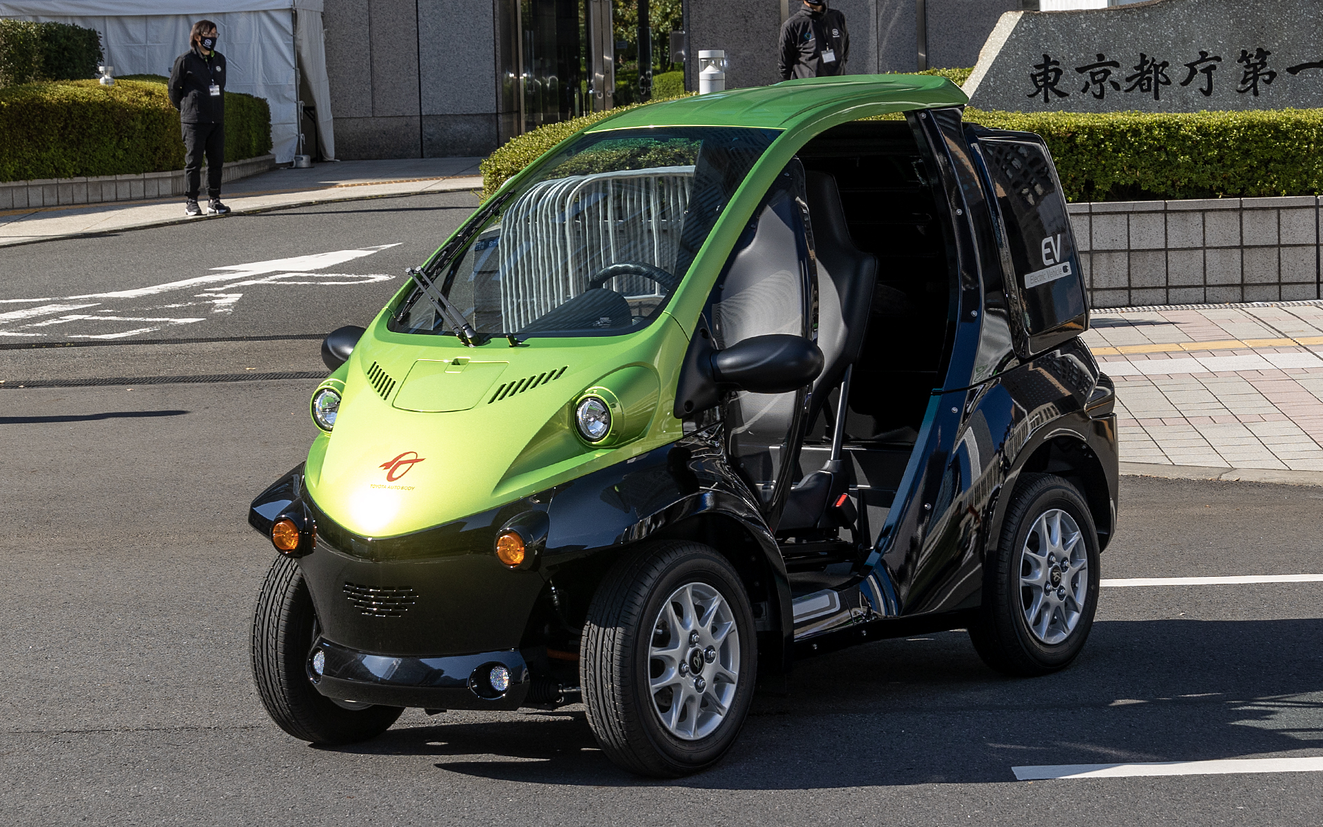 トヨタ車体「コムス P･COM」