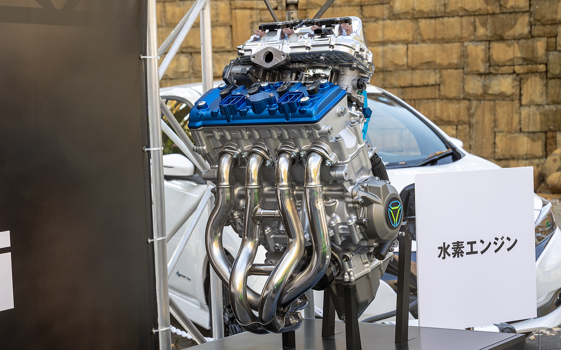 「Ninja H2」のスーパーチャージドエンジンをベースにした水素エンジン