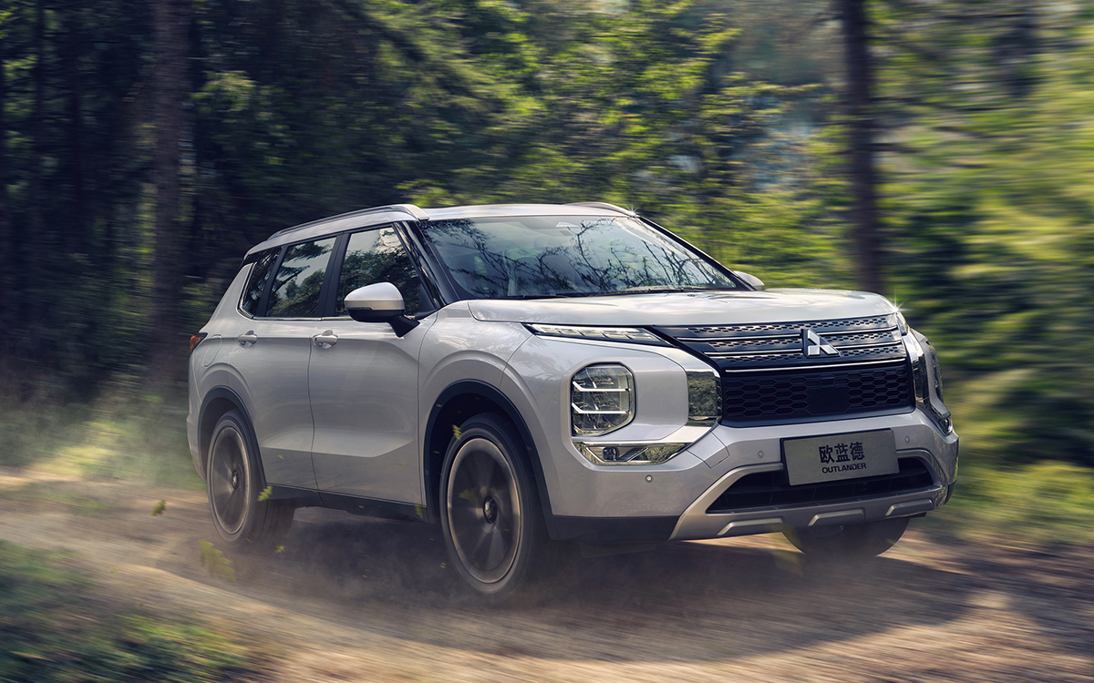 マイルドハイブリッド仕様の「アウトランダー」を中国で発売