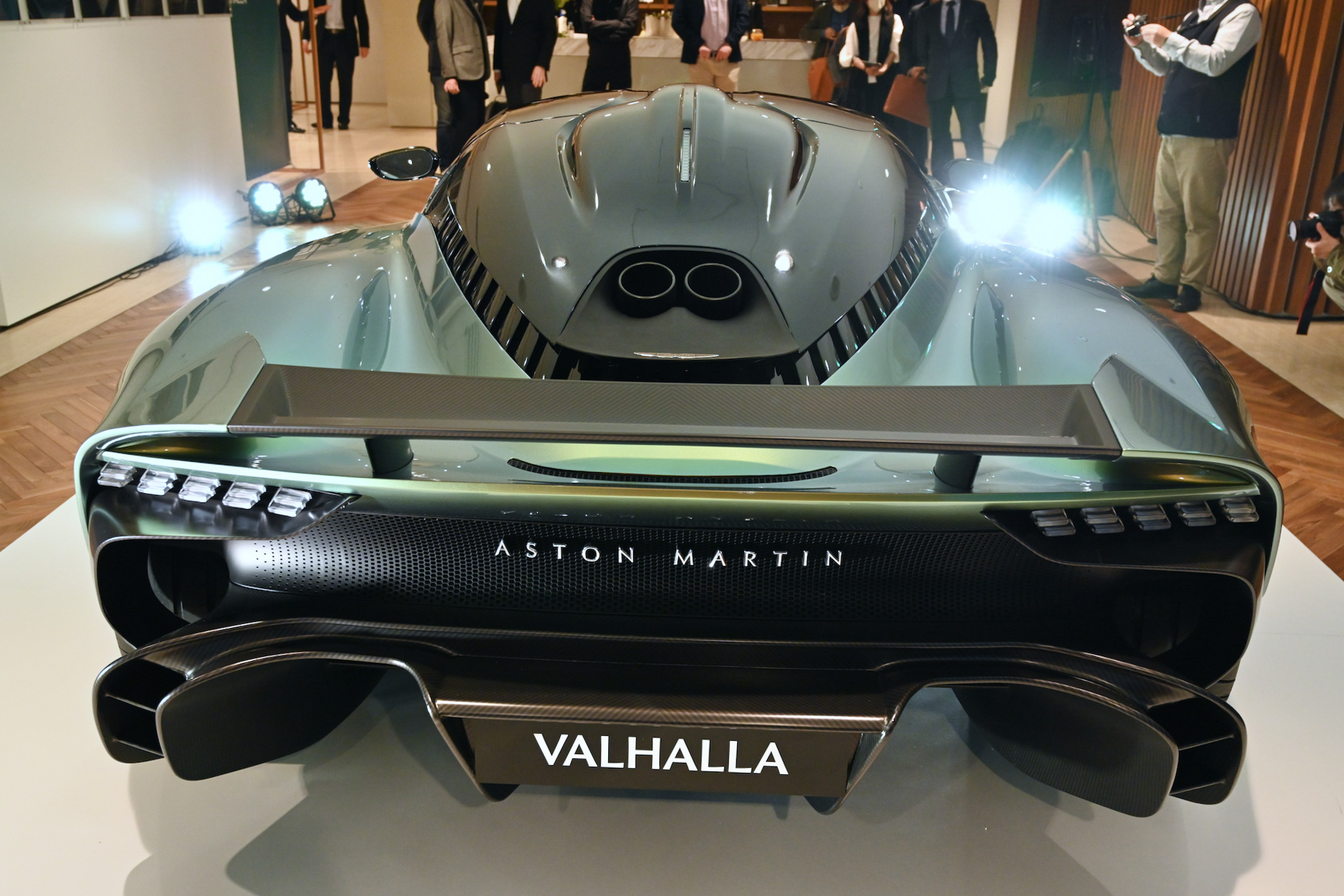 アストンマーティンの4.0リッターV8ツインターボエンジンを搭載するPHEVモデル「ヴァルハラ」