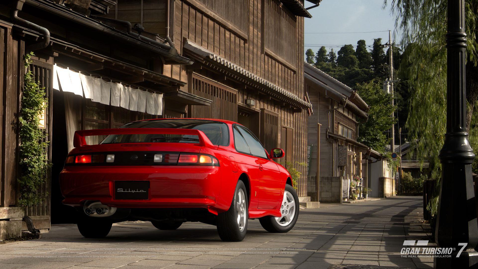 スポイラーや革巻きステアリングをおごったS14の人気グレード