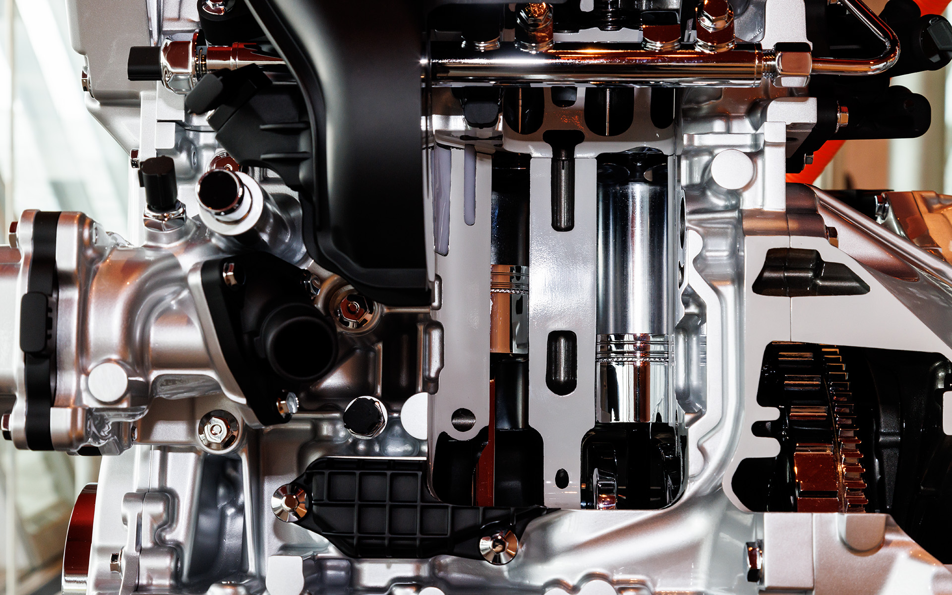 ボア×ストロークをHR12DEの78.0×83.6mmから78.0×100.0mmとロングストローク化