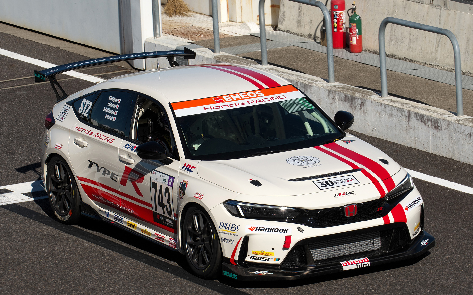 先代と比べるとおとなしい雰囲気だが、初戦からの仕上がりはよさそう