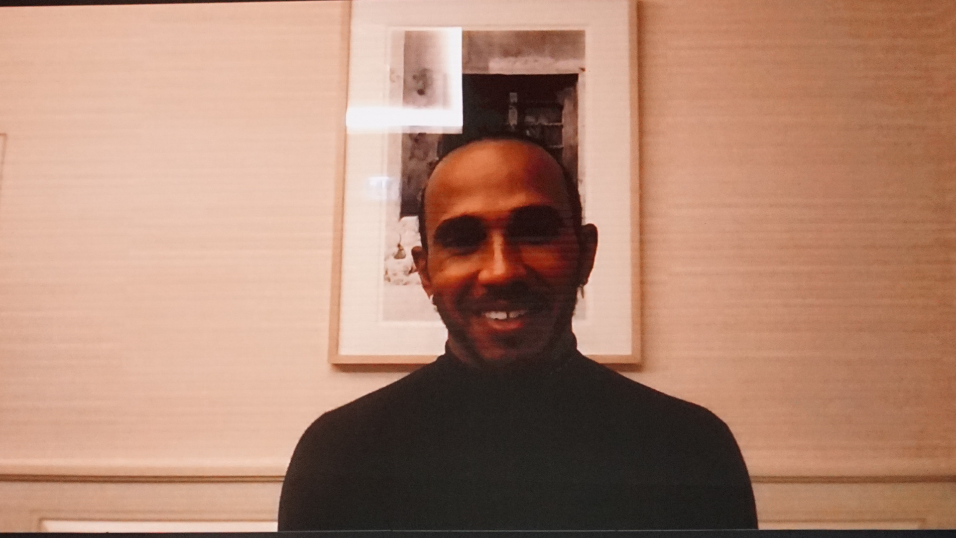 「グランツーリスモ ワールドシリーズ 2022 ワールドファイナル」スペシャルゲストとして登場したルイス・ハミルトン選手