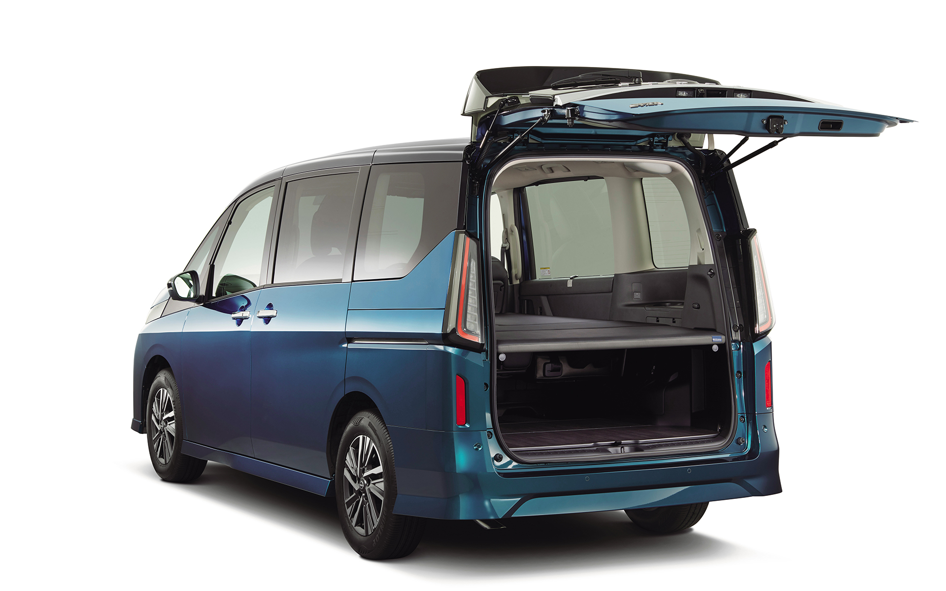 新型セレナ マルチベッド