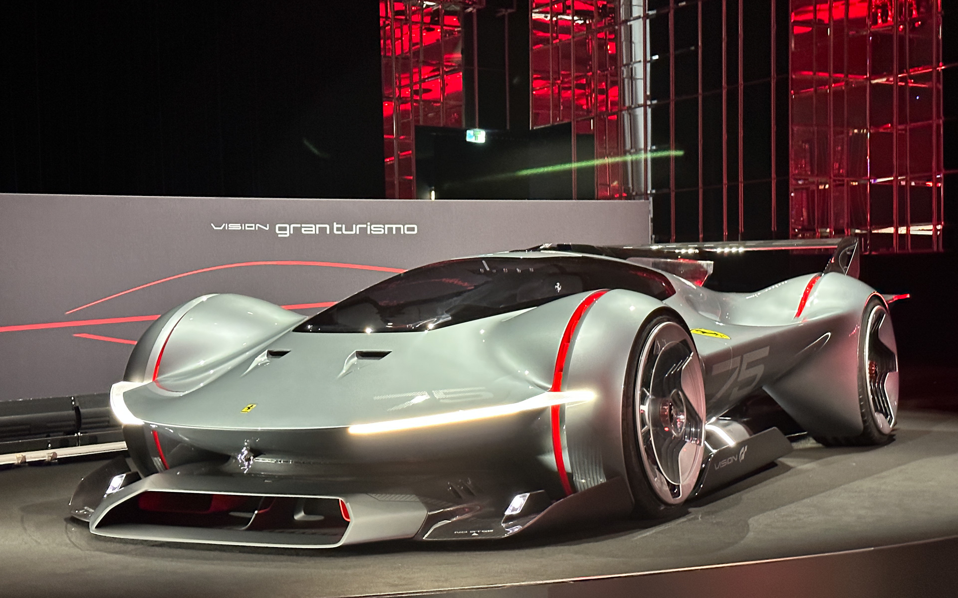 世界初公開された「フェラーリ ビジョン グランツーリスモ」