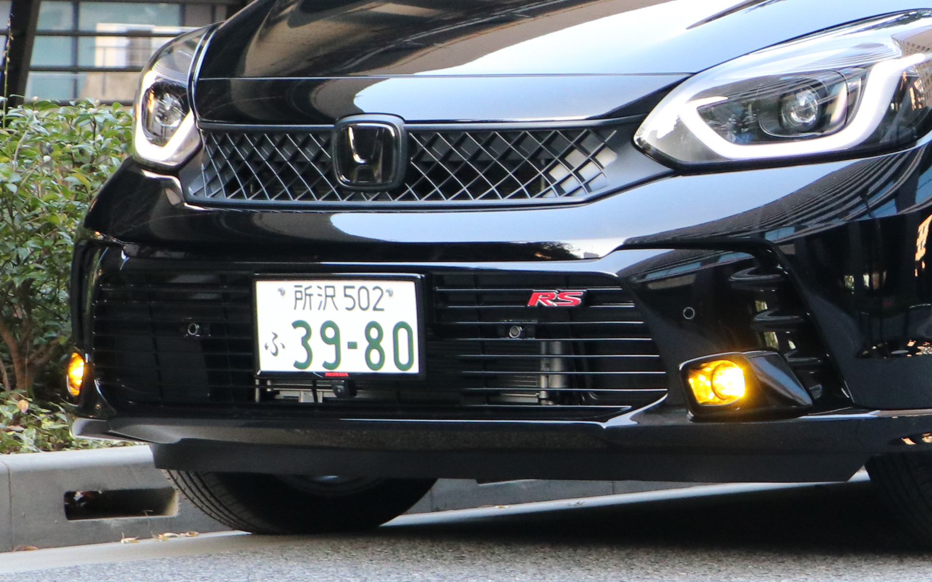 RSの専用バンパーに合わせたデザインを開発