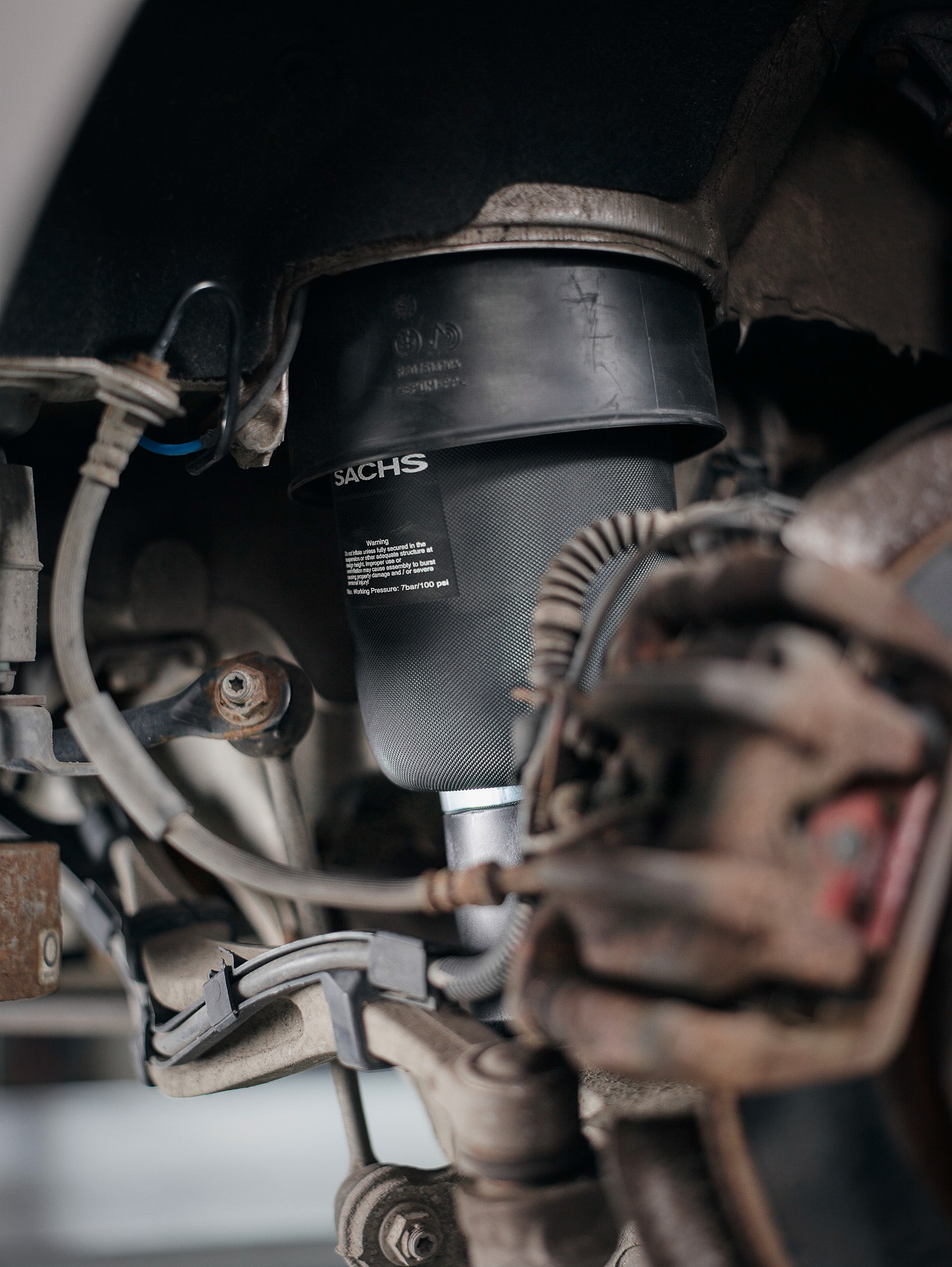 ザックス製エアサスの装着状態