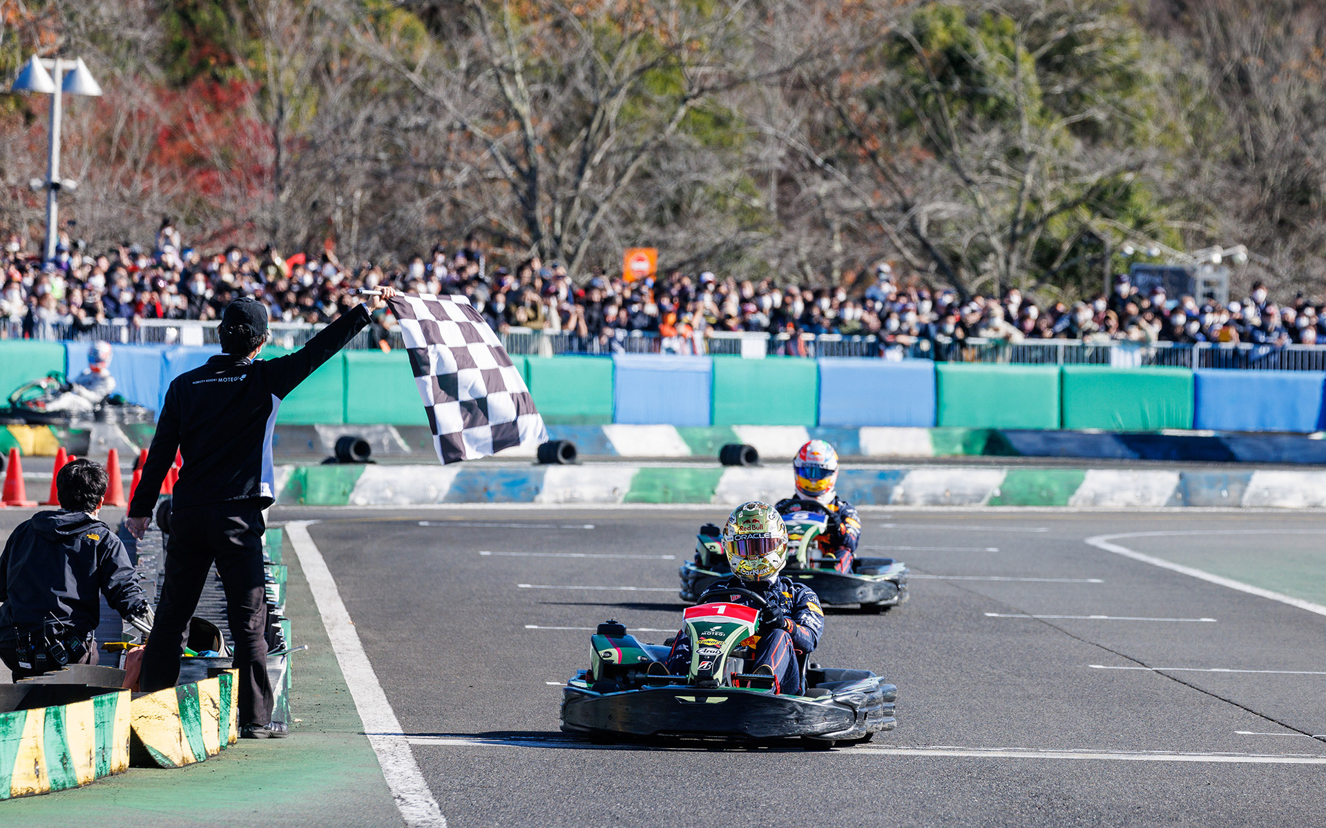 マルケス選手から交代したフェルスタッペン選手がF1王者の貫禄を見せつけるトップフィニッシュ