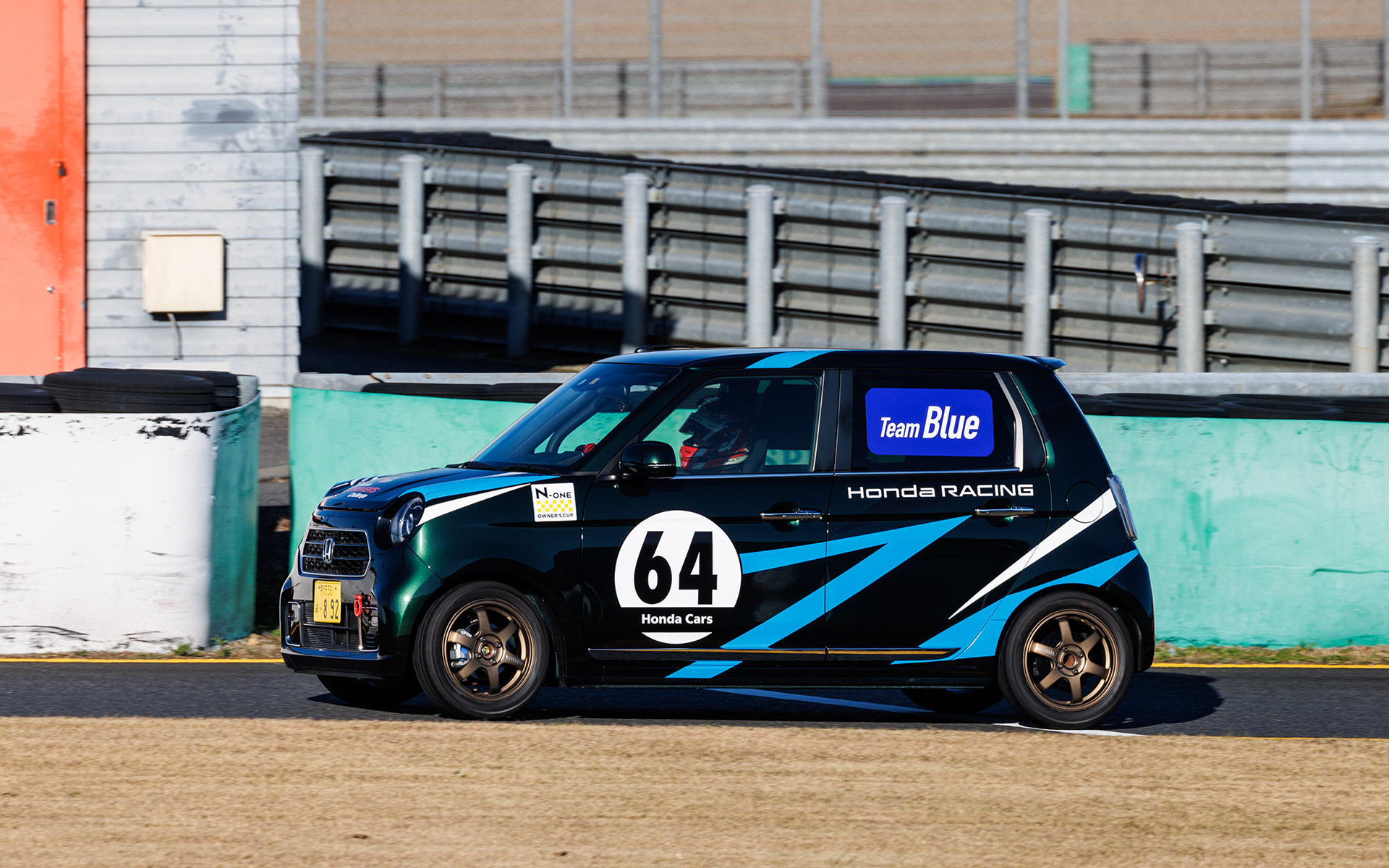 GT500マシンとN-ONEも使う異種混合のバトル