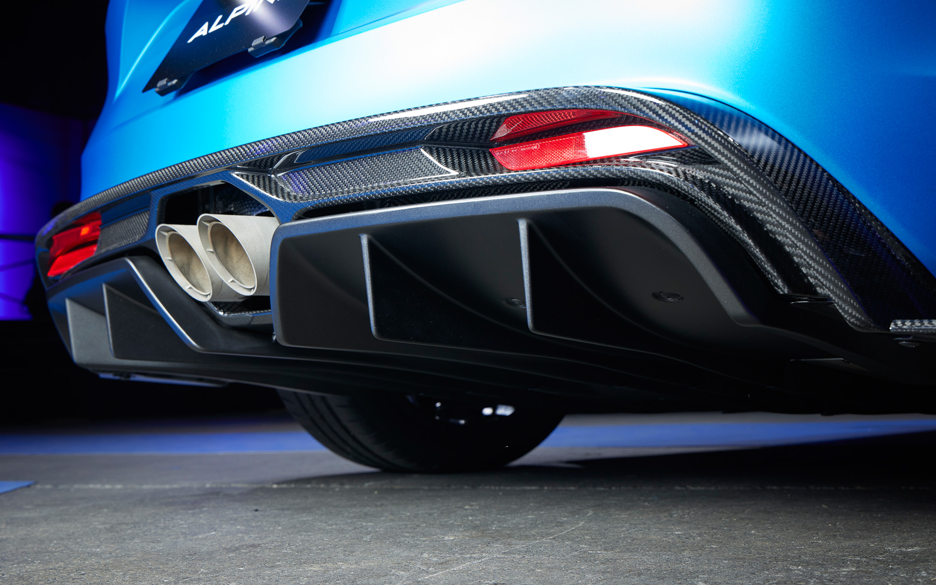 カーボン製リアディフューザー