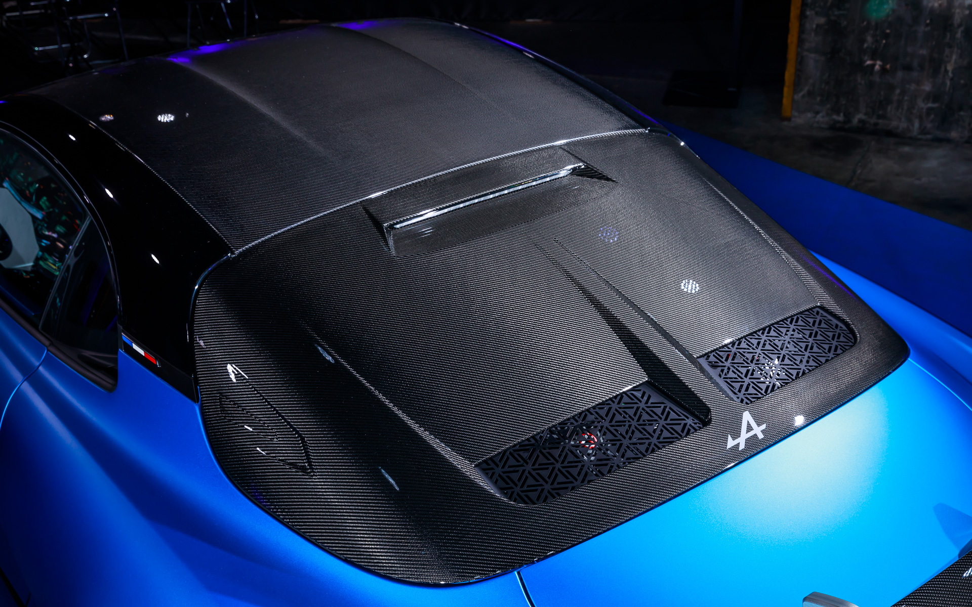 カーボン製リアフード