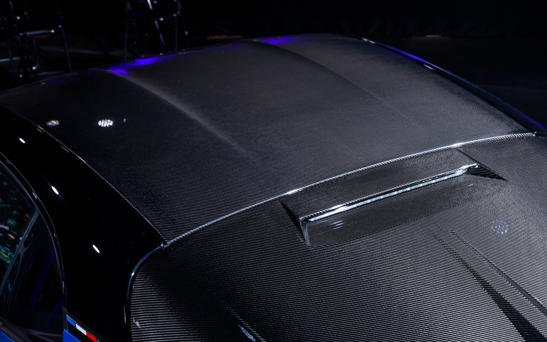 カーボン製ルーフ