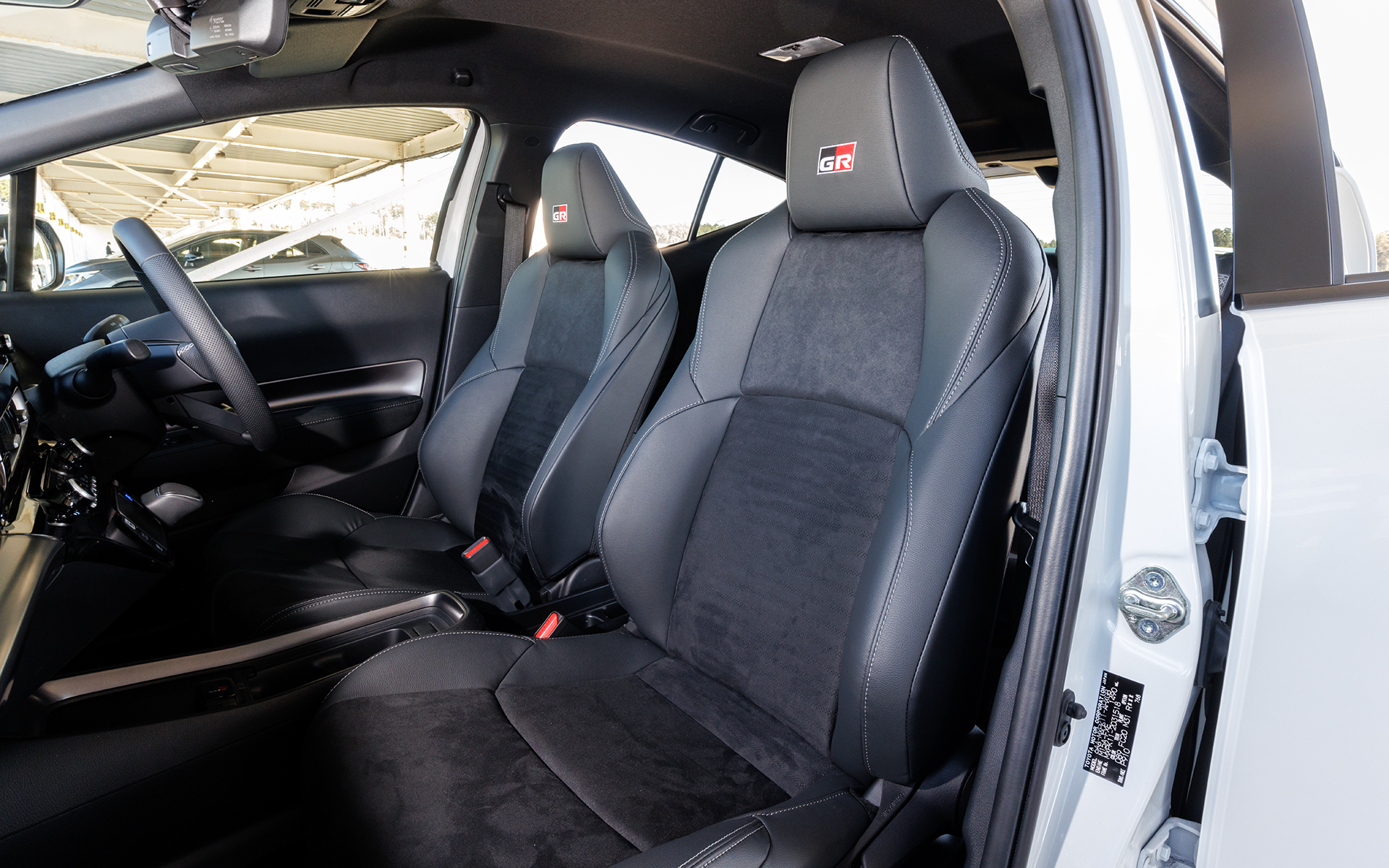 GRロゴのおごられたシート