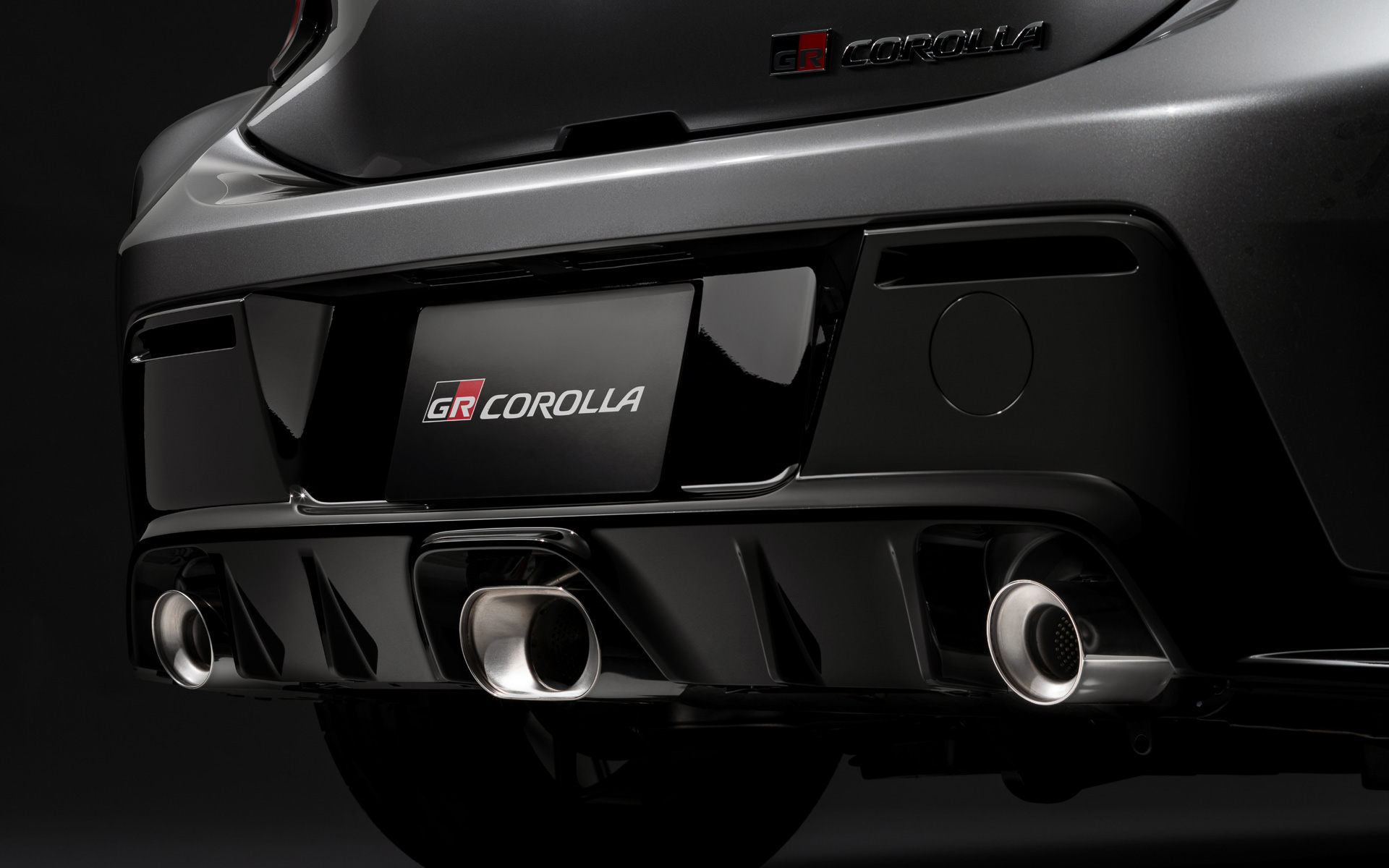 3本出しマフラー