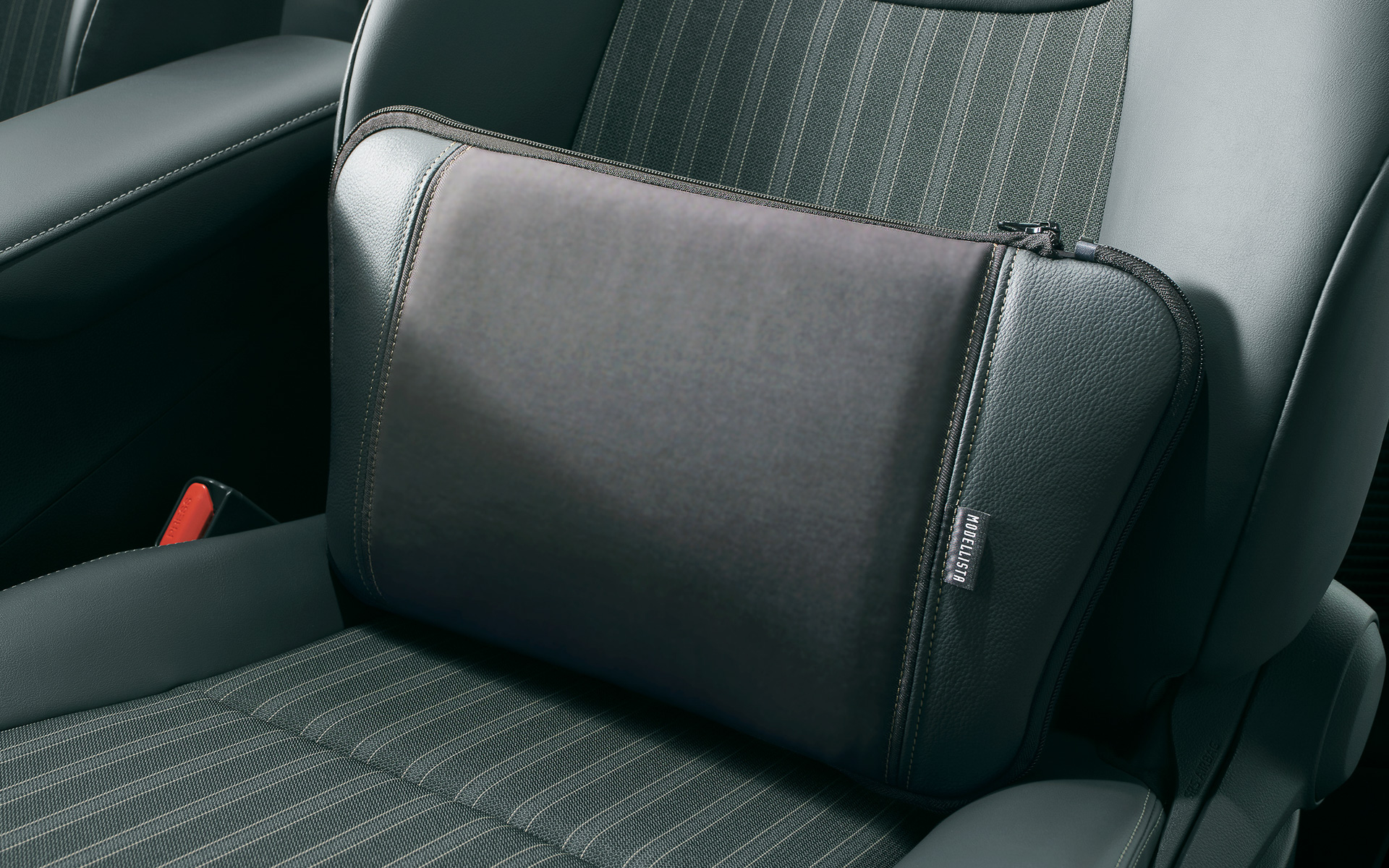 スマートクッショントートの価格は9900円