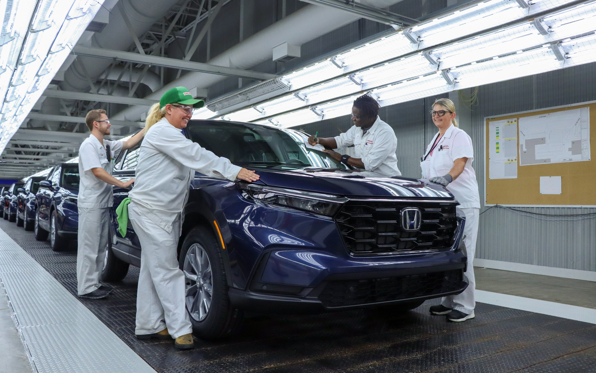 新型燃料電池車のベースとなる米国仕様のCR-V